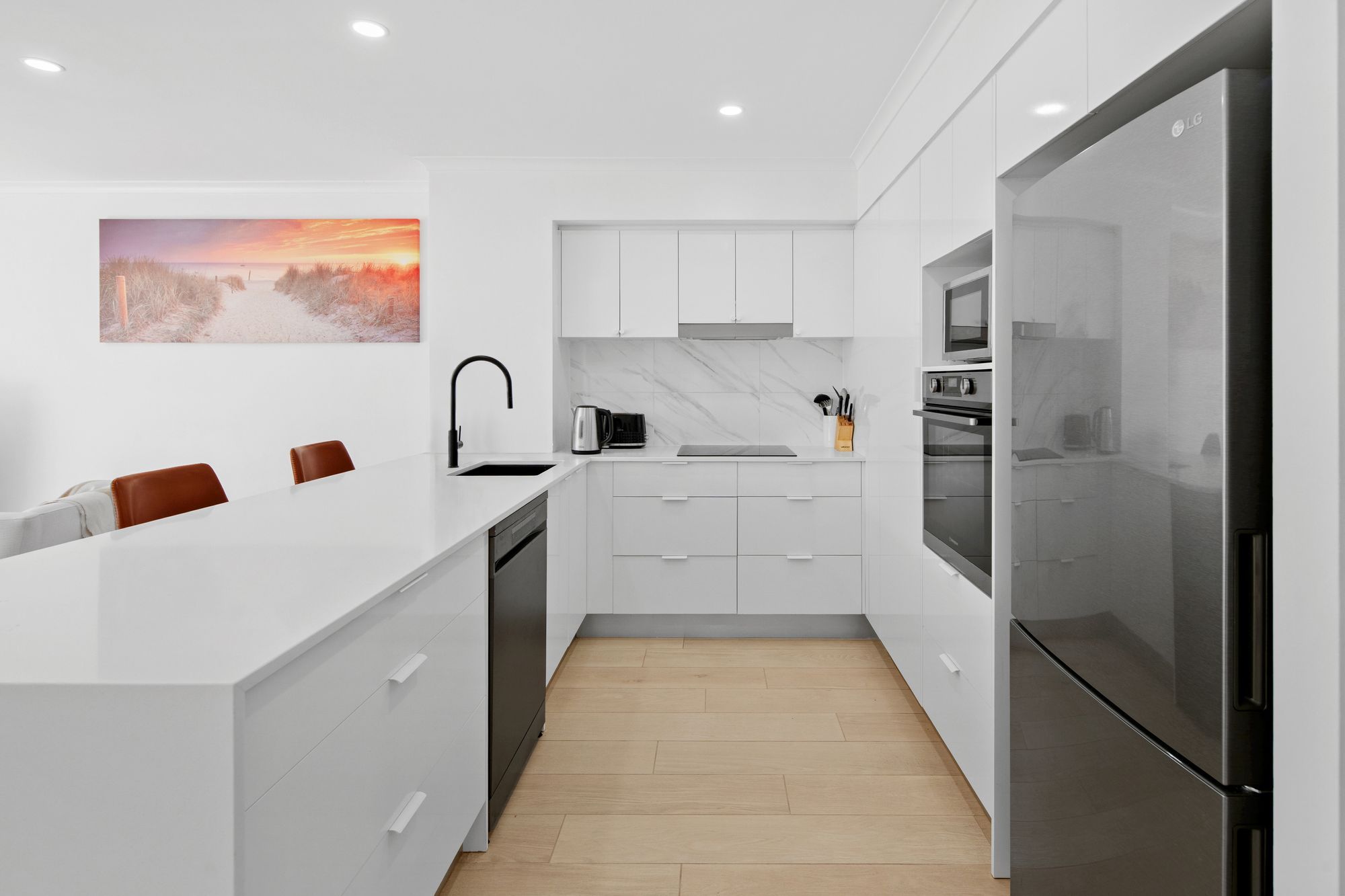 147/10-16 Alexandra Avenue — photo 4 of 20