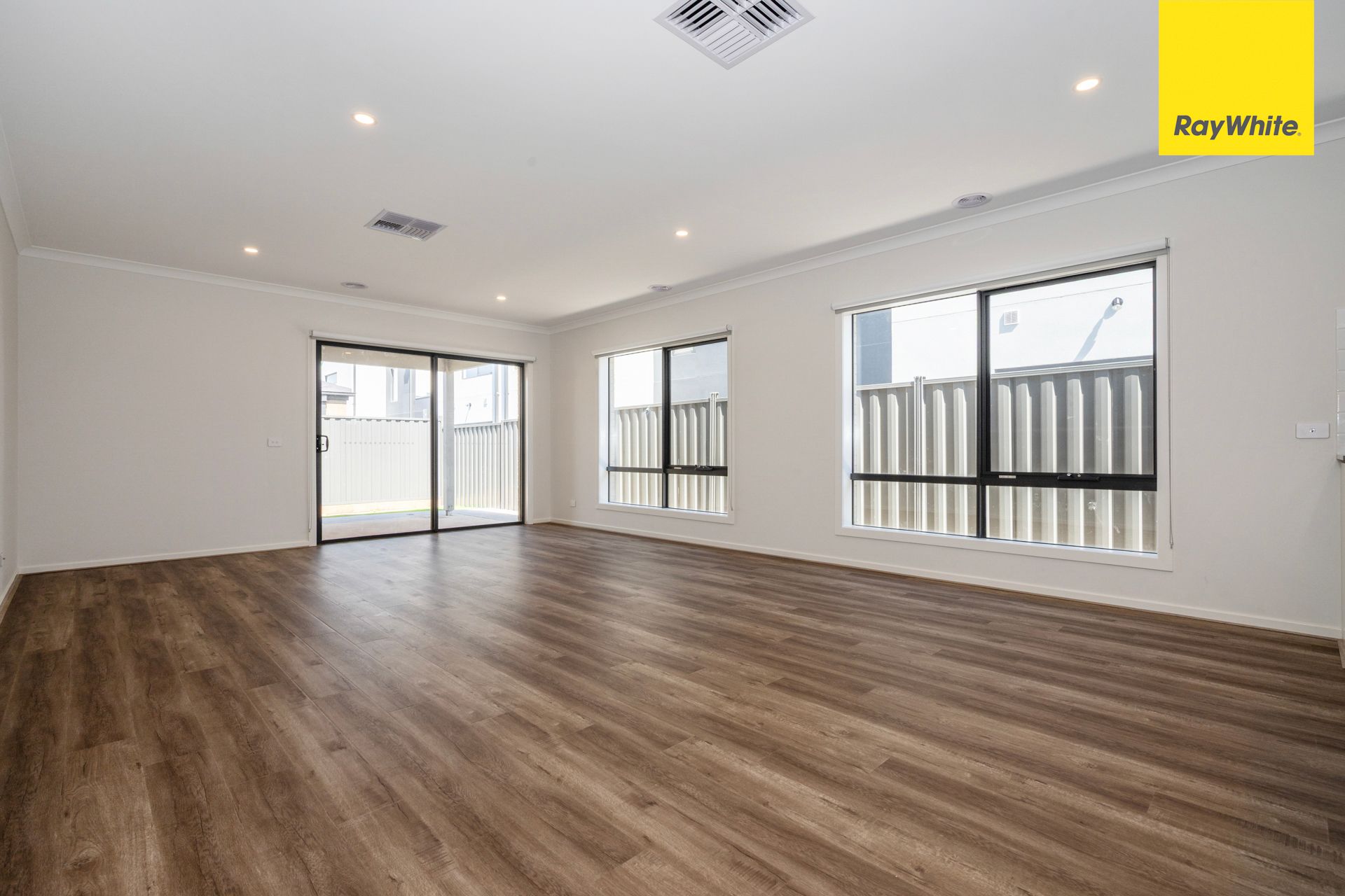 4 Trookfield Street — photo 6 of 17