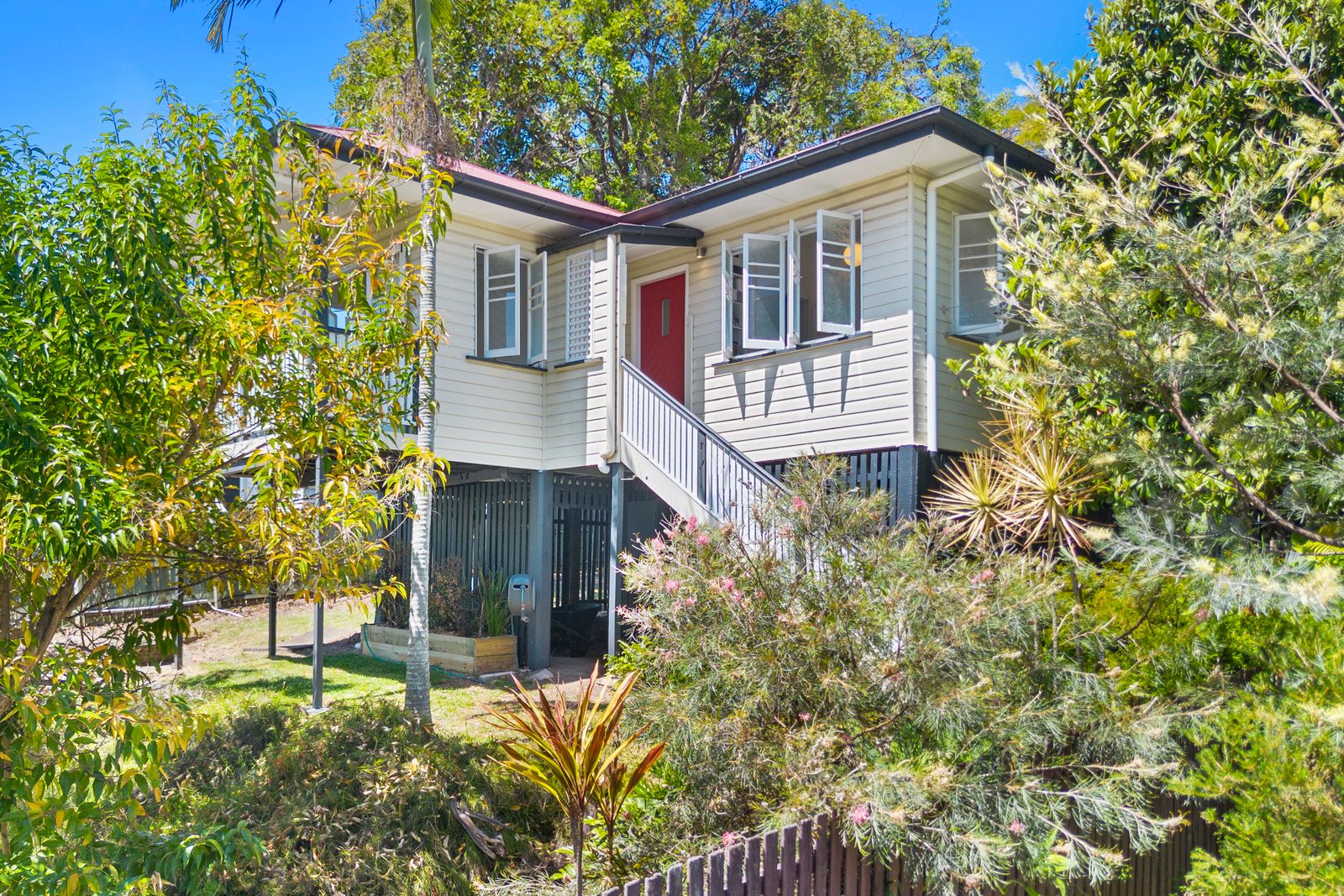 28 Vallely Street, Annerley QLD 4103