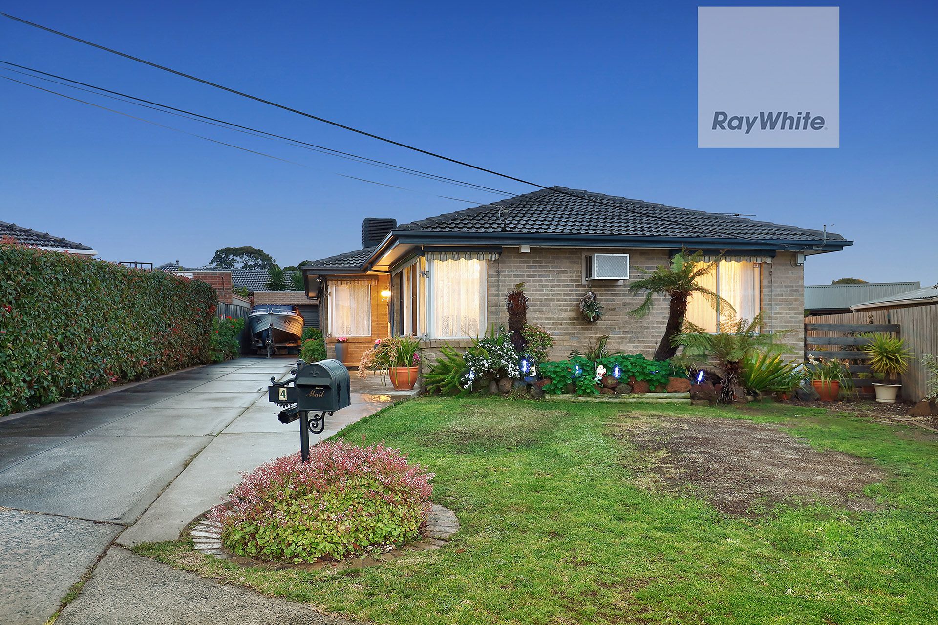 4 Booth Court, Gladstone Park, VIC 3043
