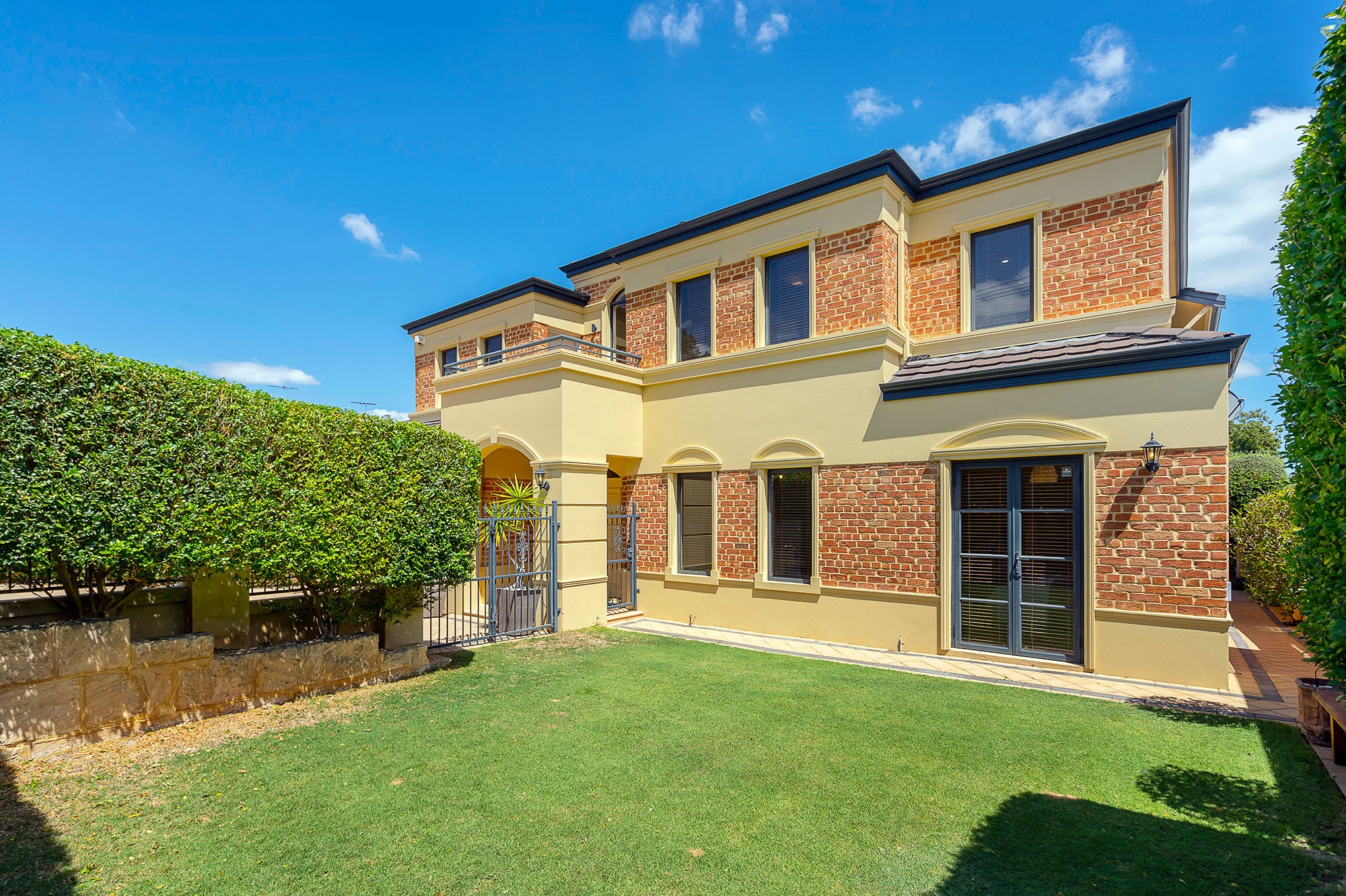 21 Landon Way, Mount Claremont, WA 6010