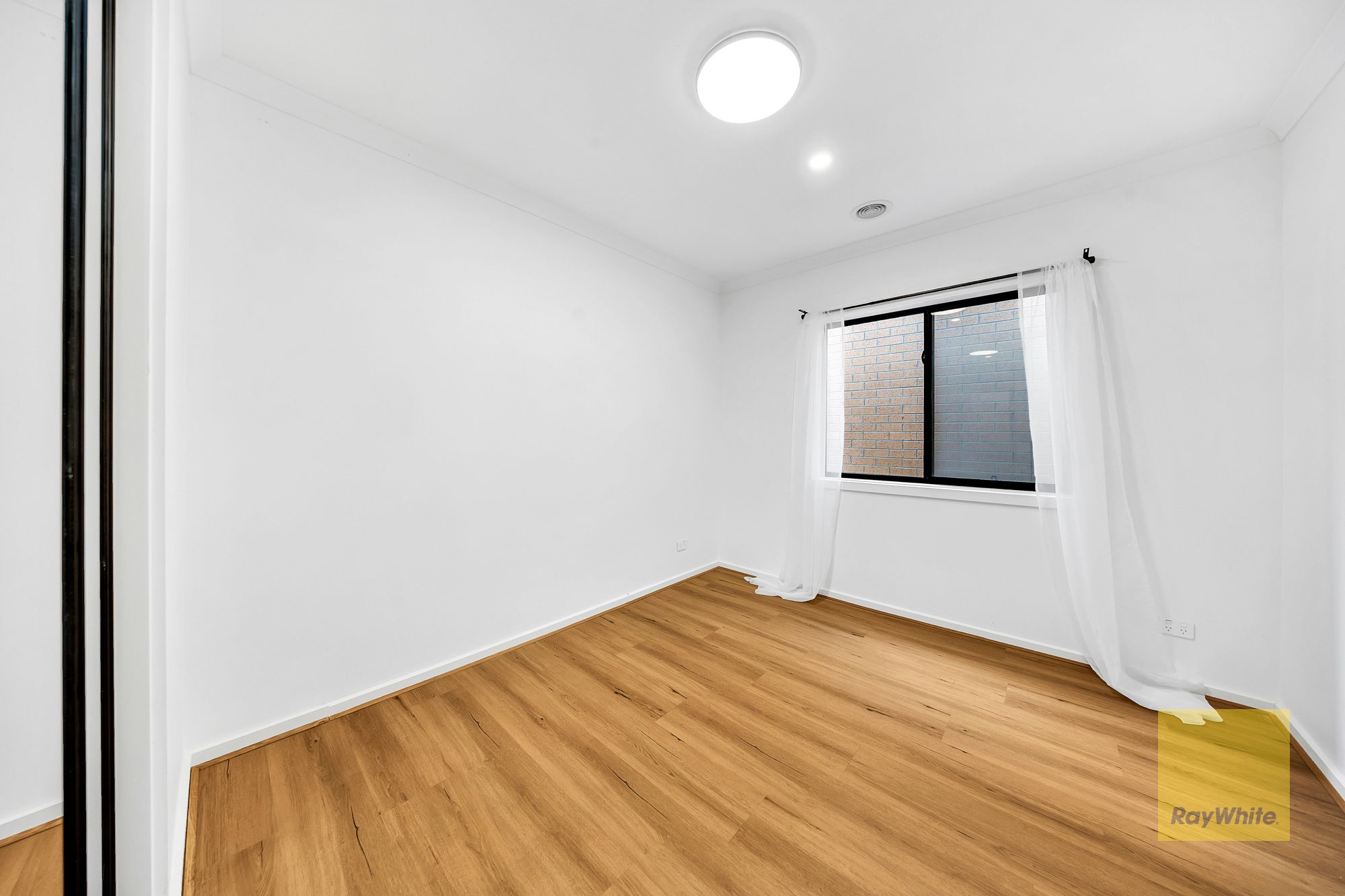 6 Moombill Road — photo 8 of 14