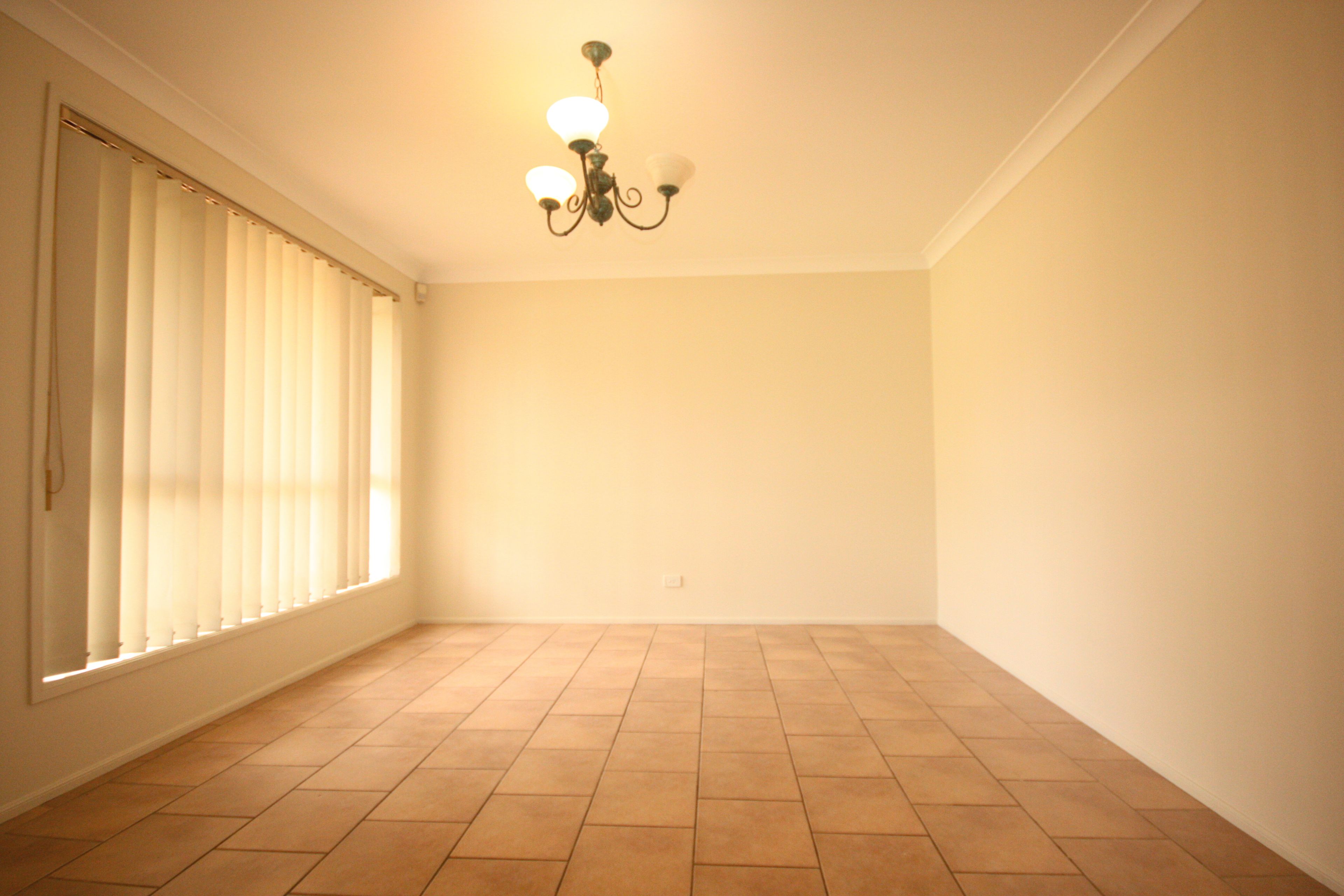 14 Spence Place, St Helens Park, NSW 2560