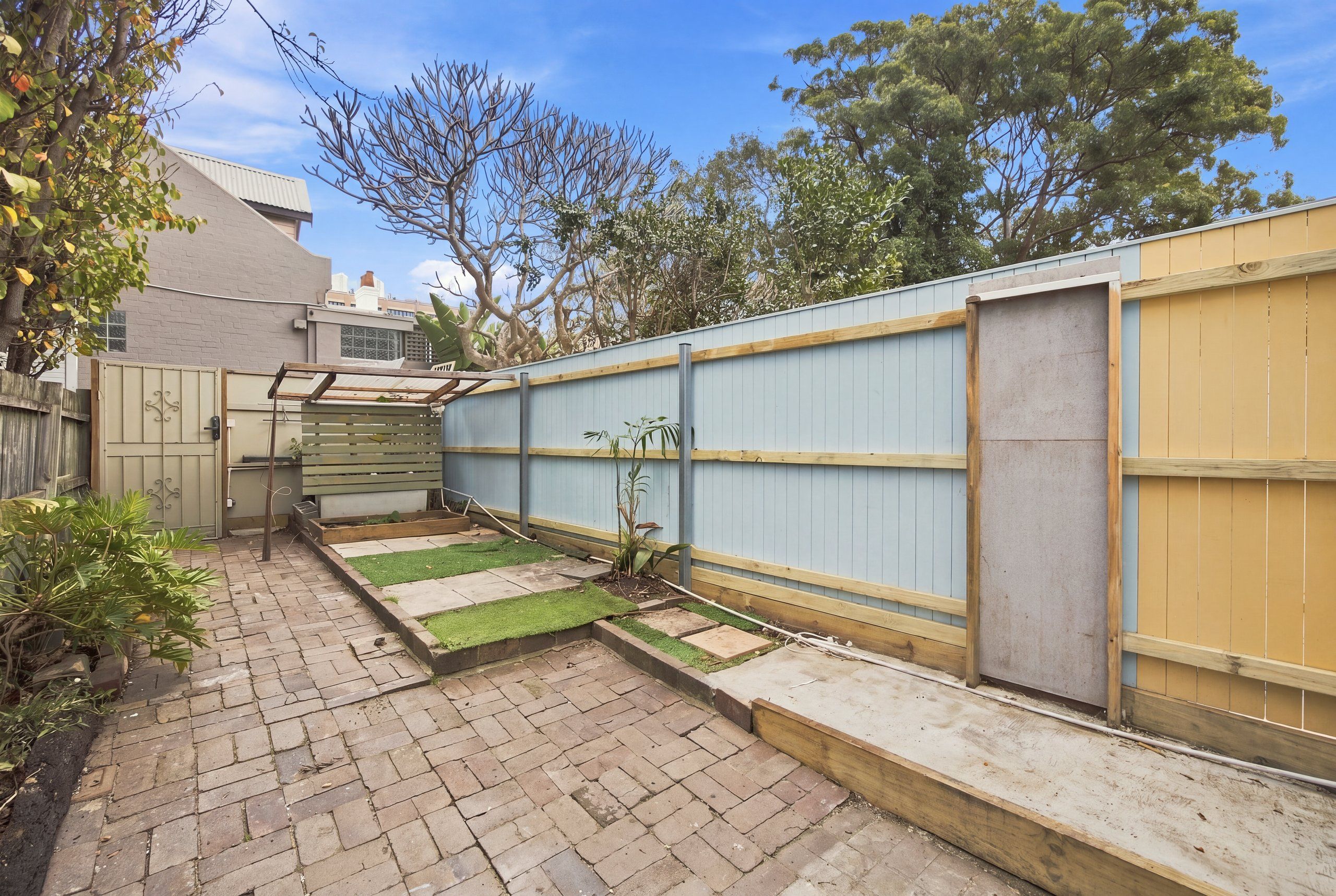 98 Underwood Street — photo 8 of 8