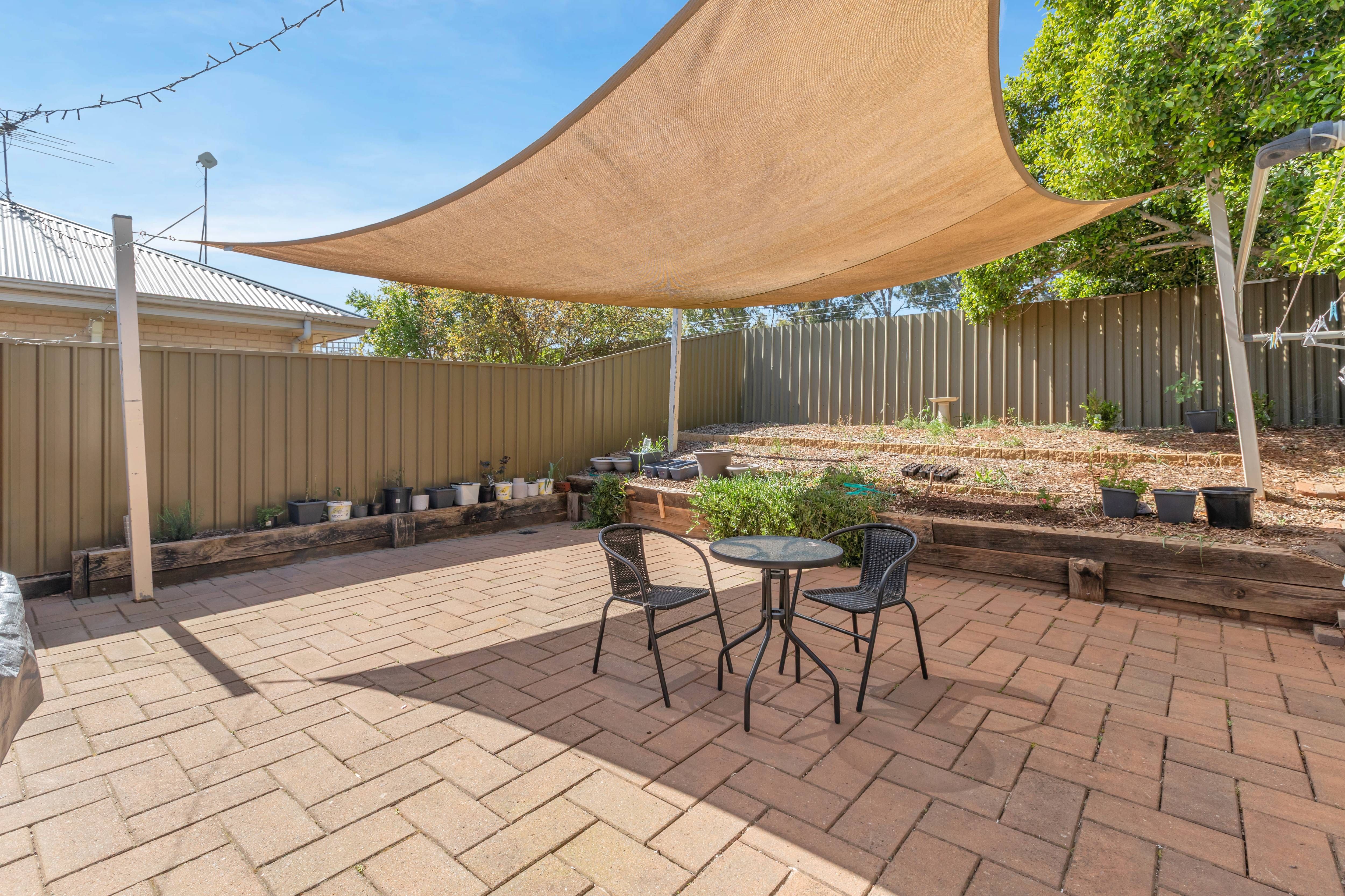 34 Bristol Crescent — photo 14 of 14