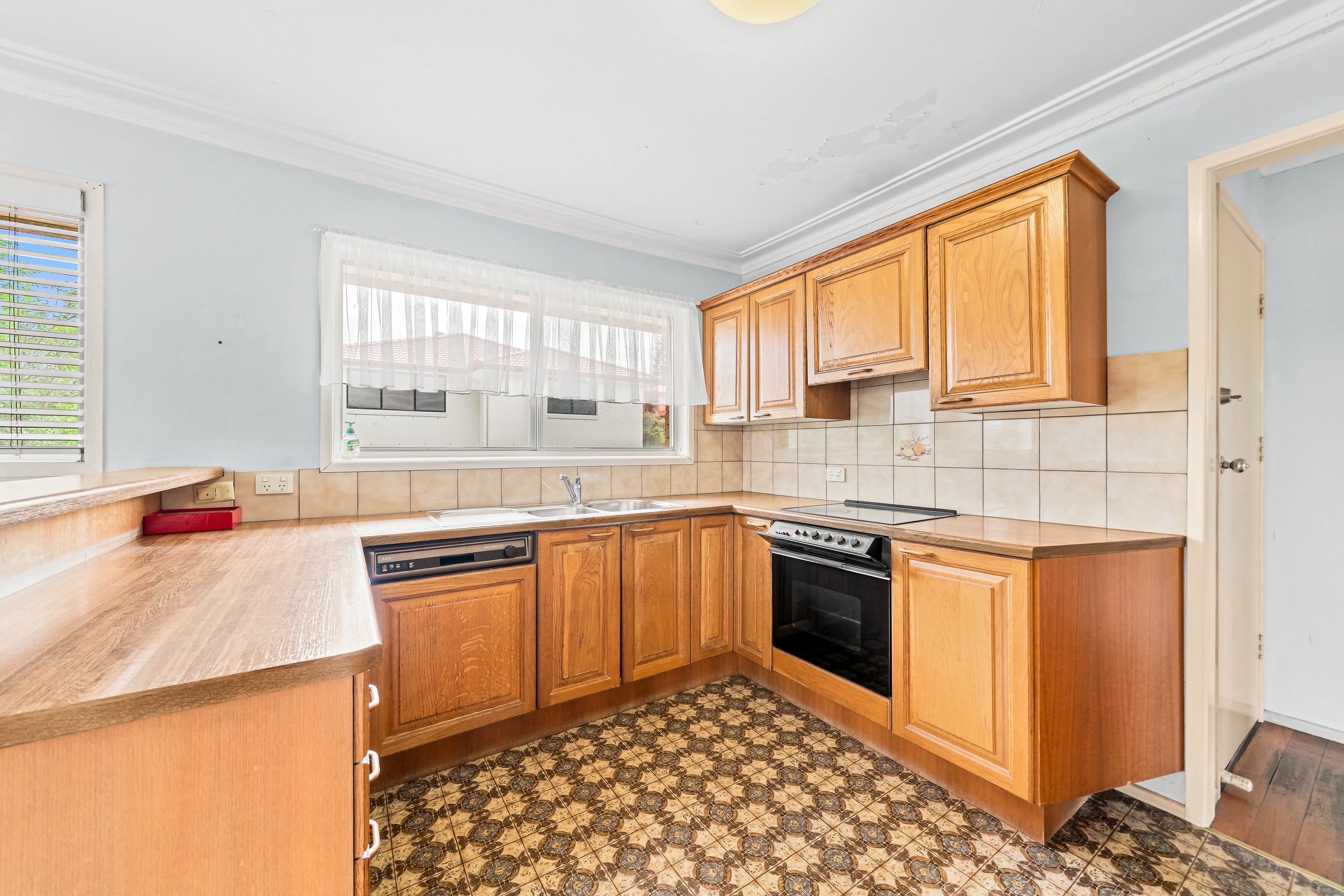 28 Moorgate Street, Macgregor, QLD 4109