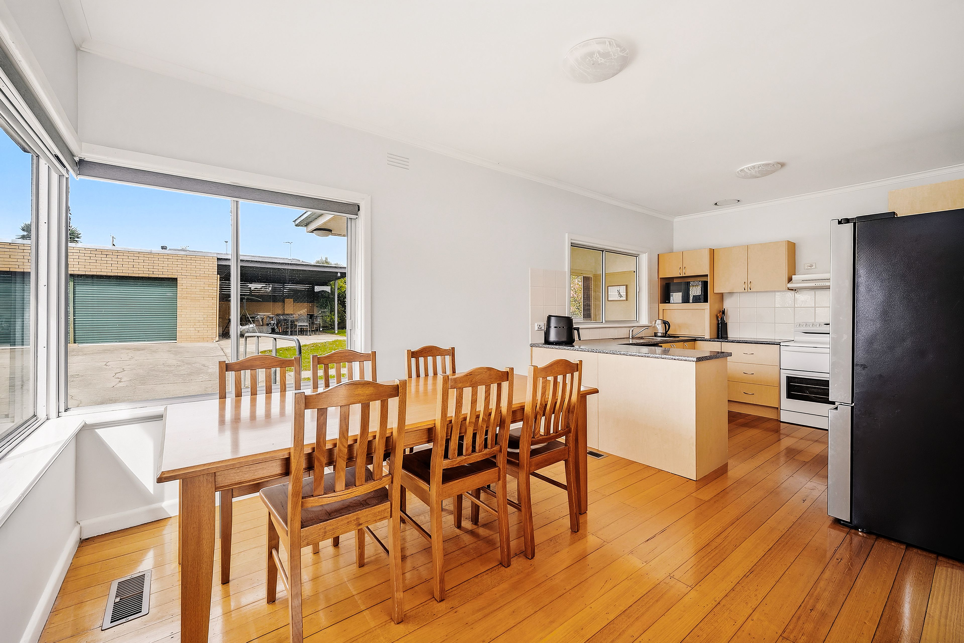 45 Silvester Street — photo 3 of 15
