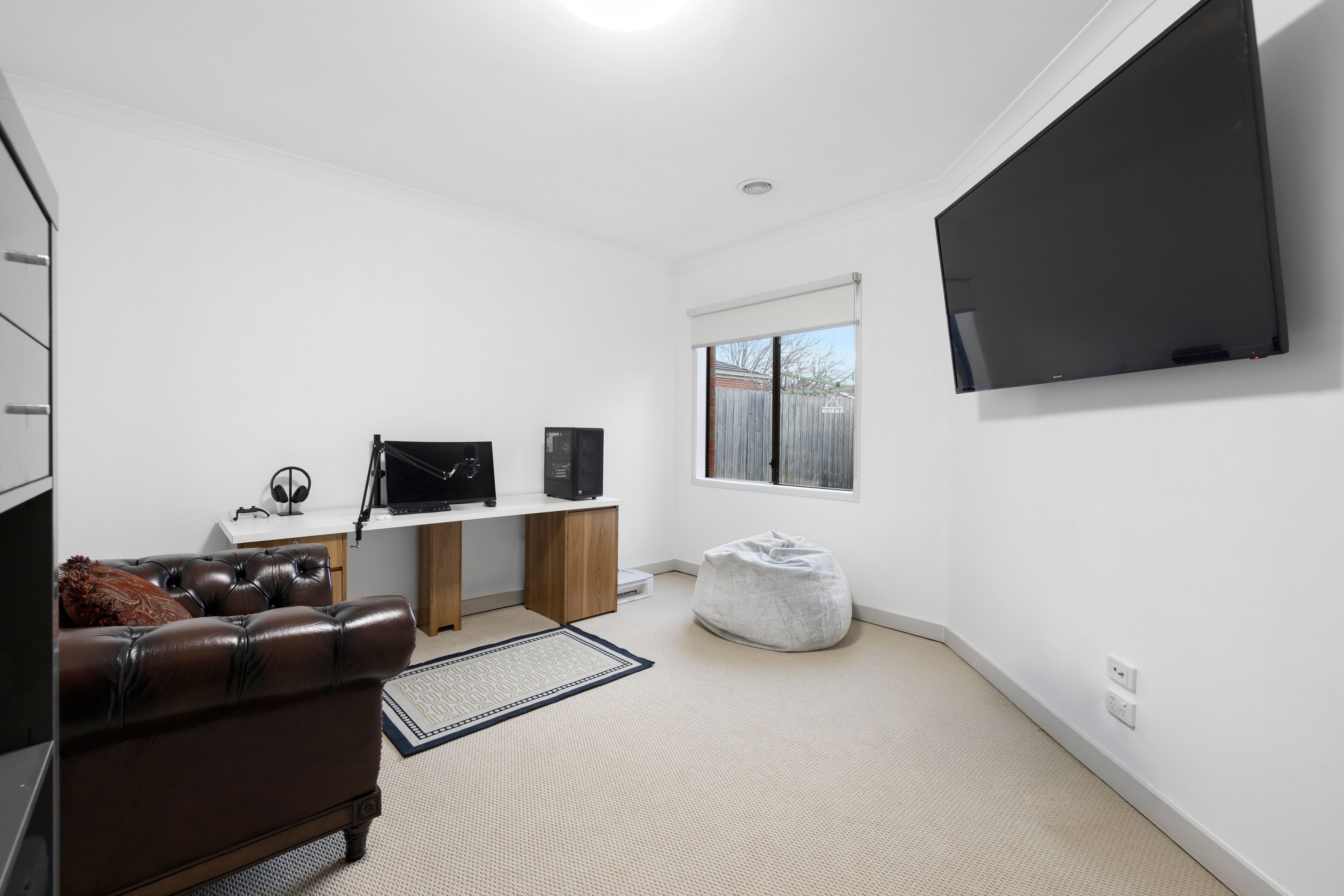 9 Hector Drive — photo 13 of 19