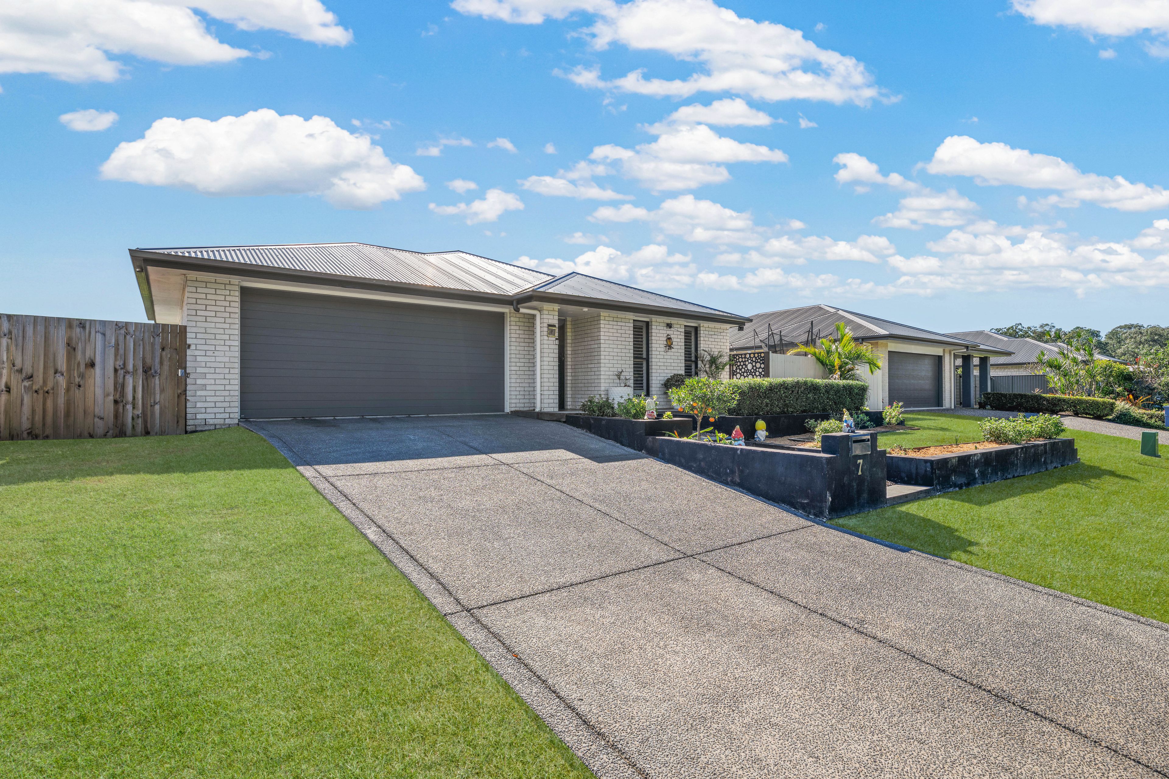 7 Clark Avenue, Glass House Mountains, QLD 4518