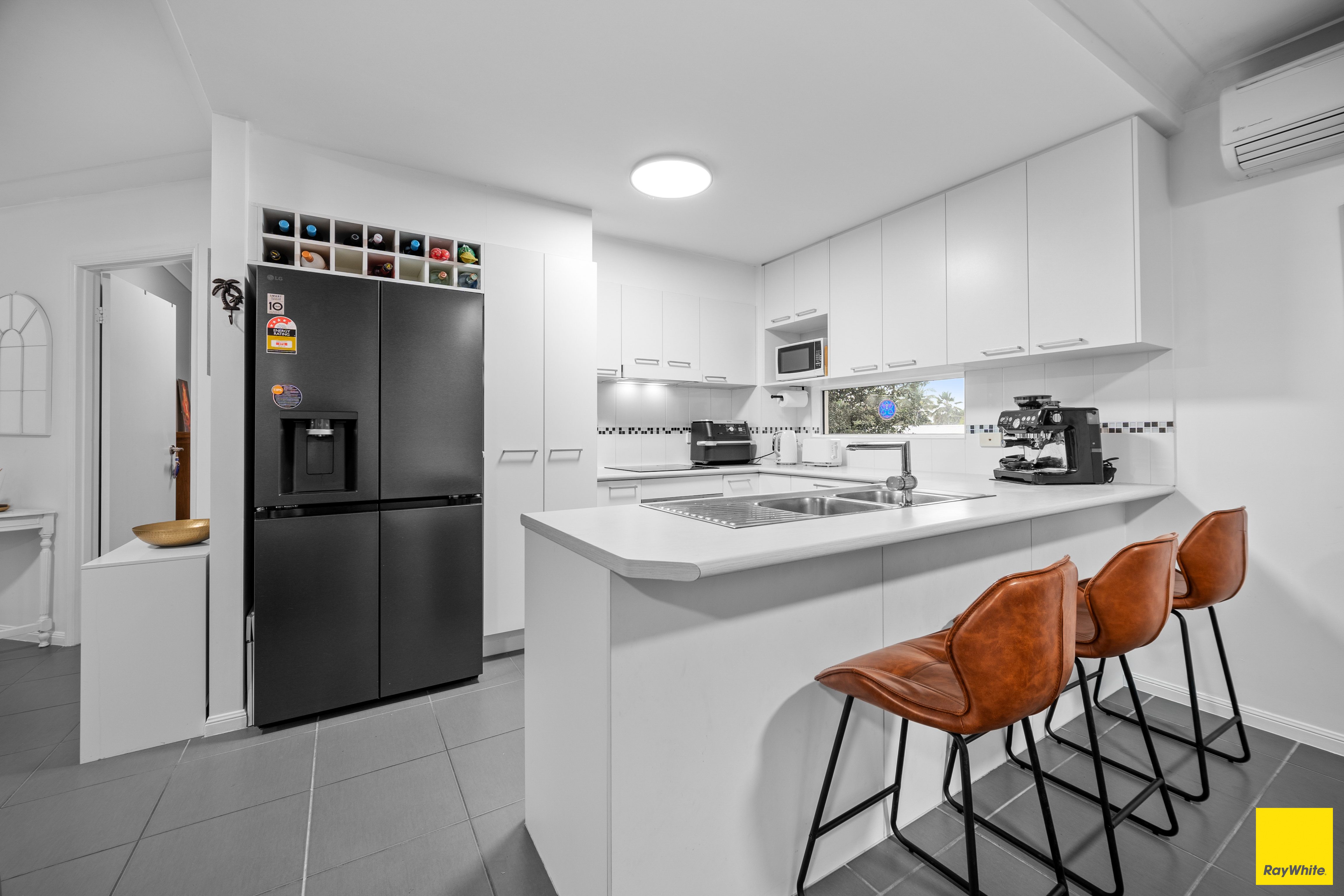 4/109 Callaghan Street — photo 3 of 15