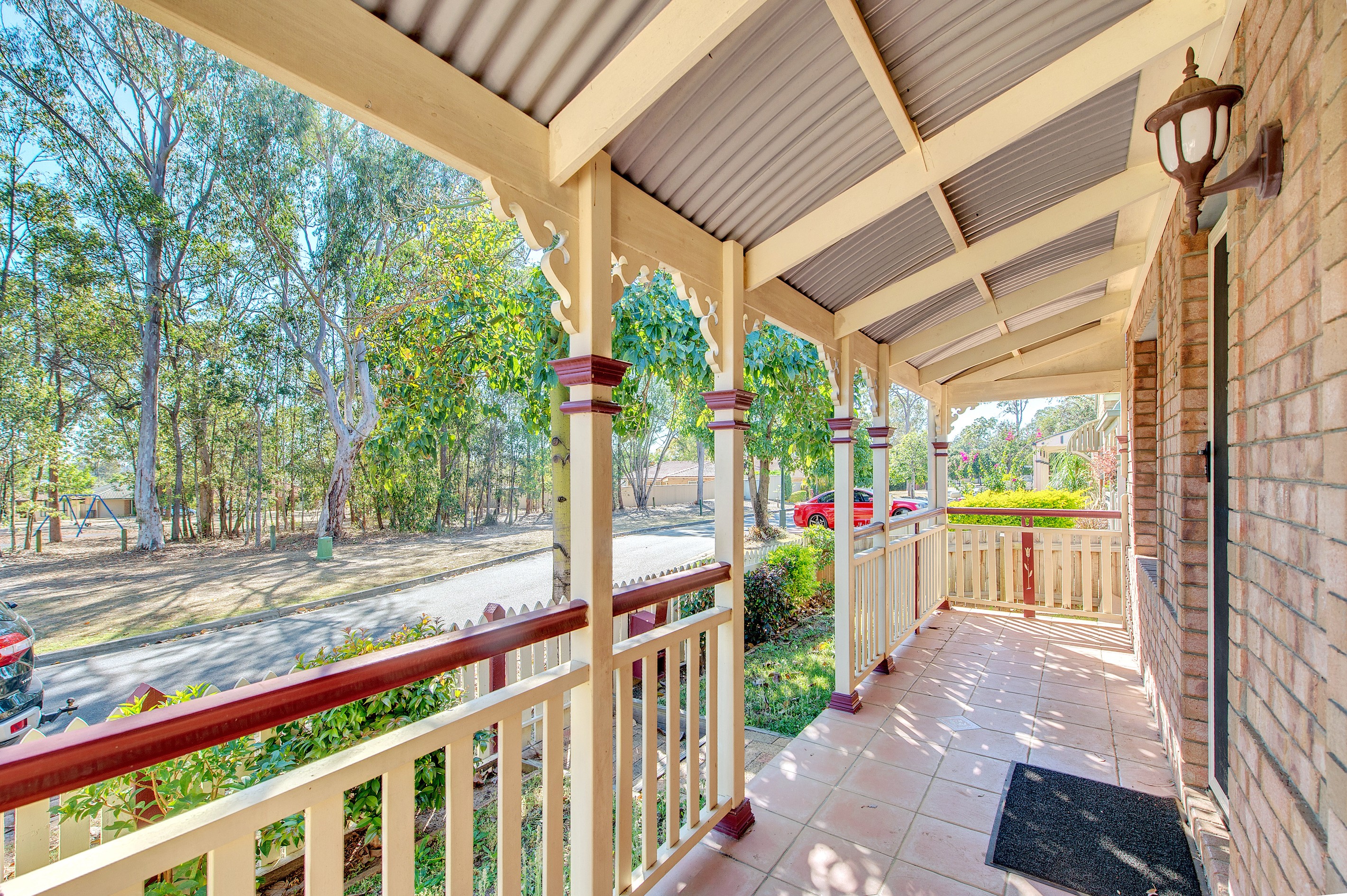 15 Hyde Place, Forest Lake, QLD 4078