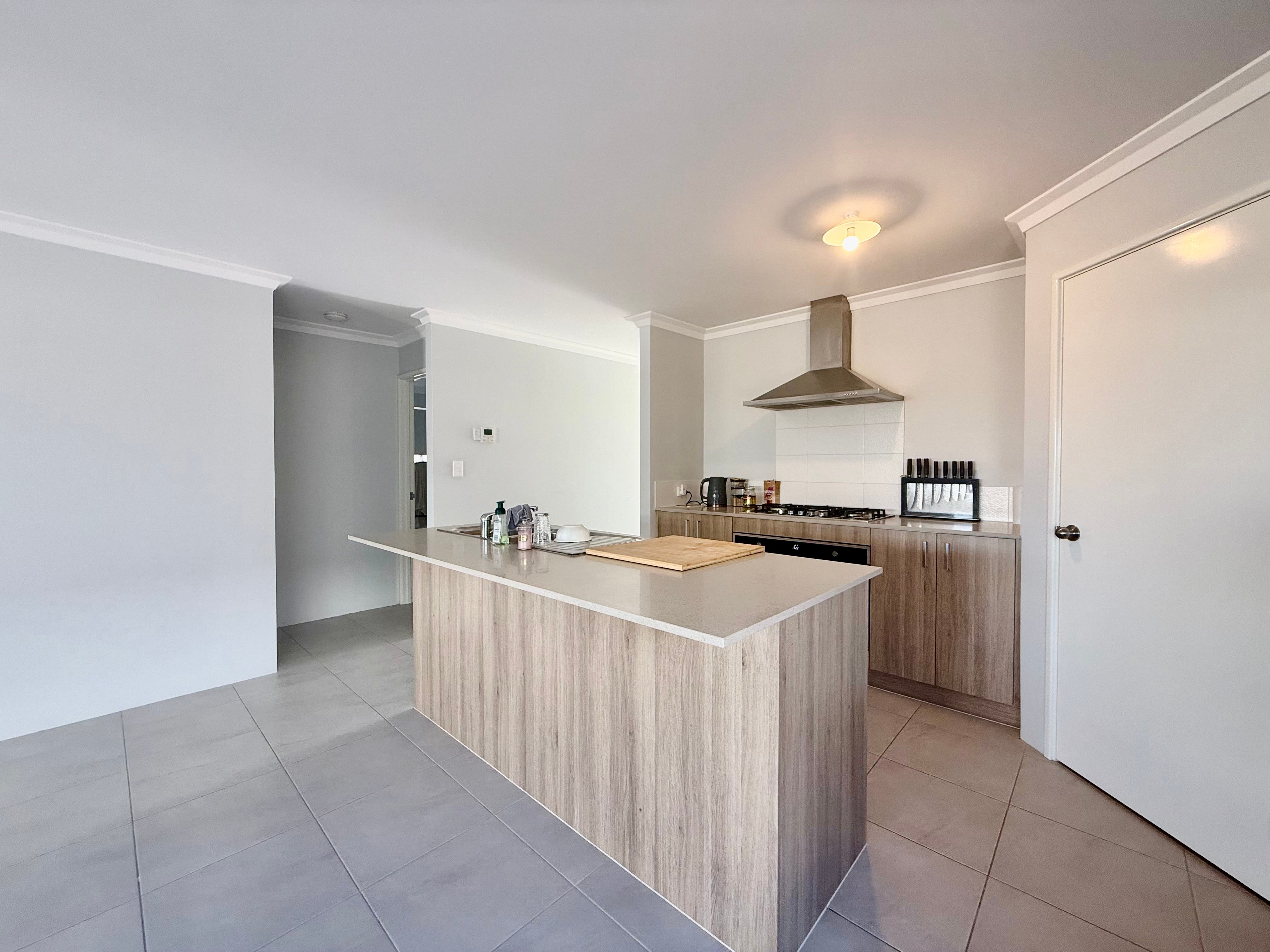 5 Sleaford Approach, Golden Bay, WA 6174