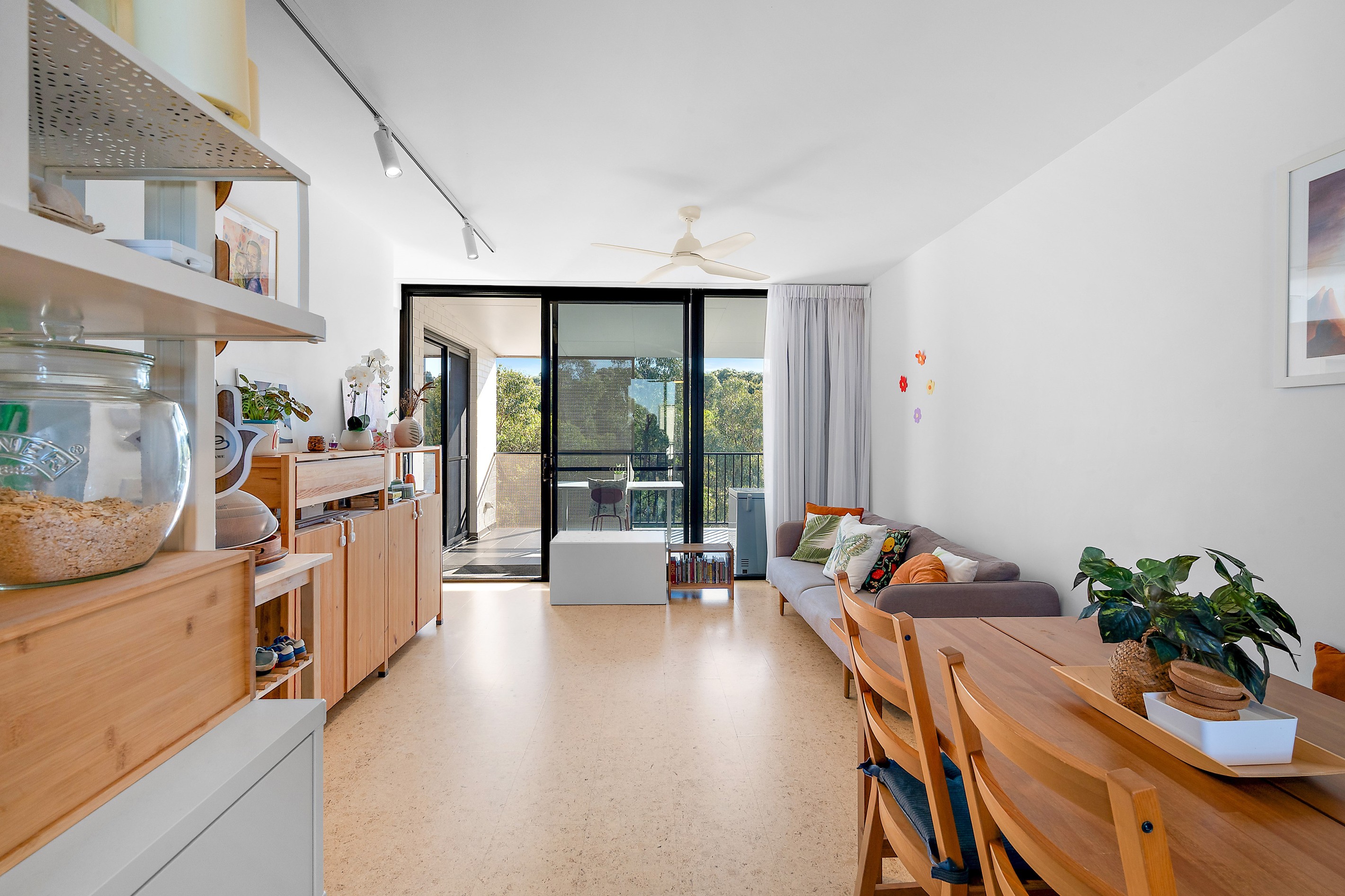 18/2 Beazley Way, White Gum Valley, WA 6162