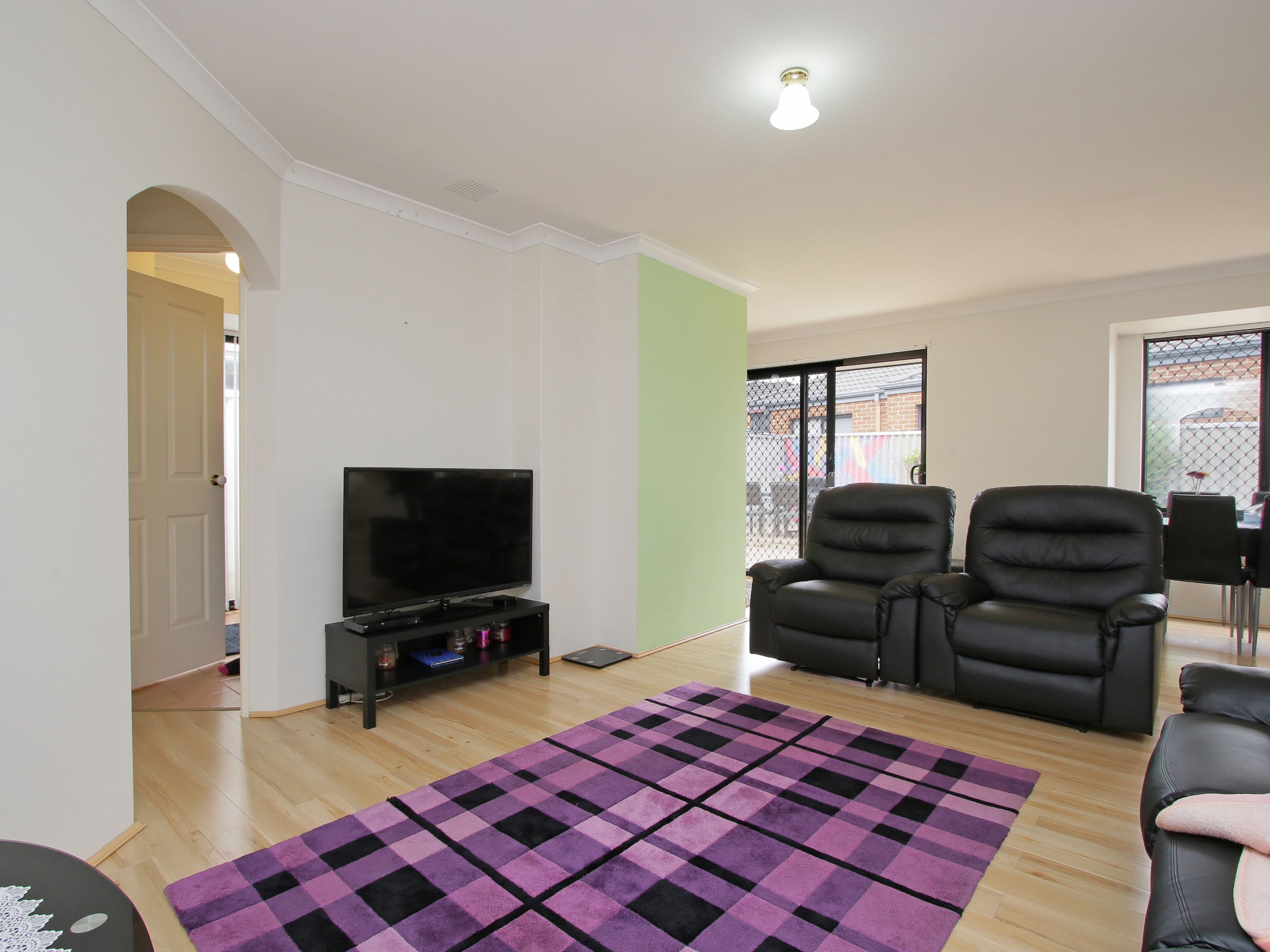 4F Ball Place, Queens Park, WA 6107