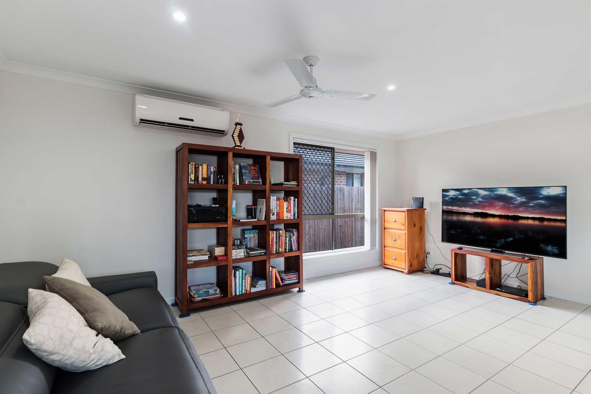 7 Huxley Street, Redbank Plains, QLD 4301
