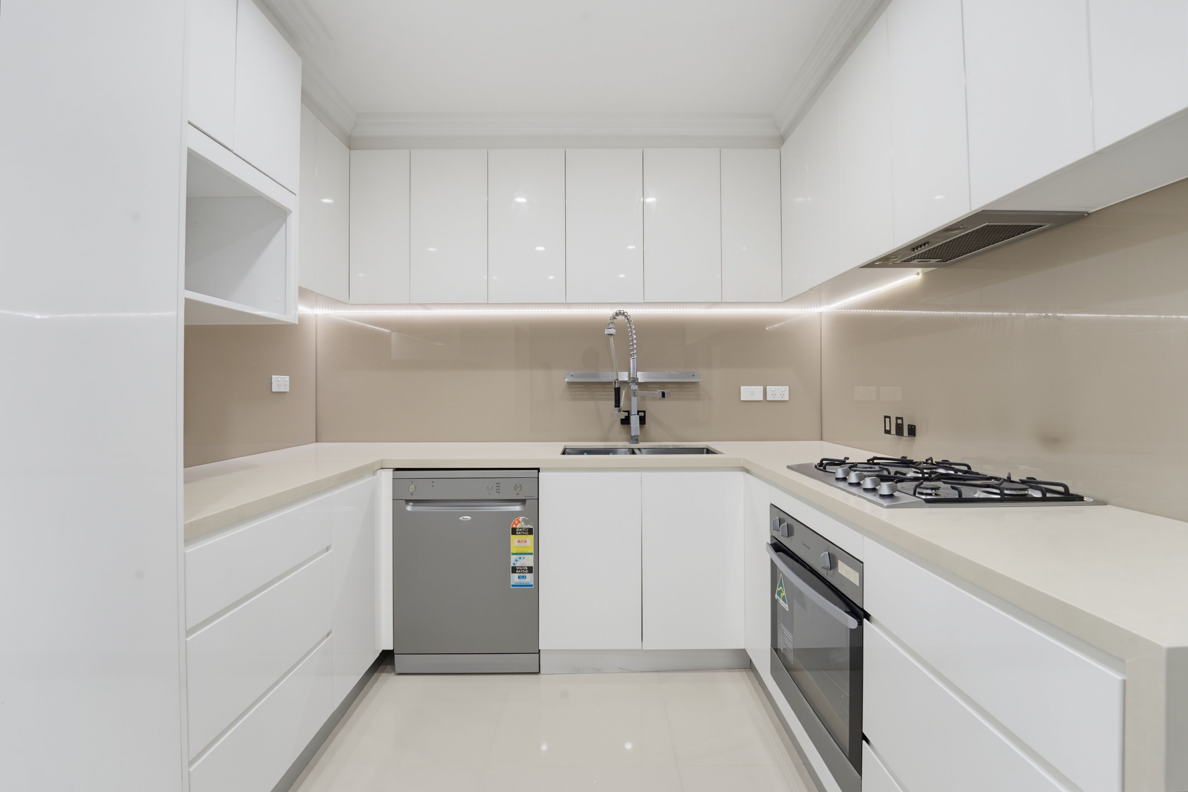 11A Cunningham Street — photo 6 of 10