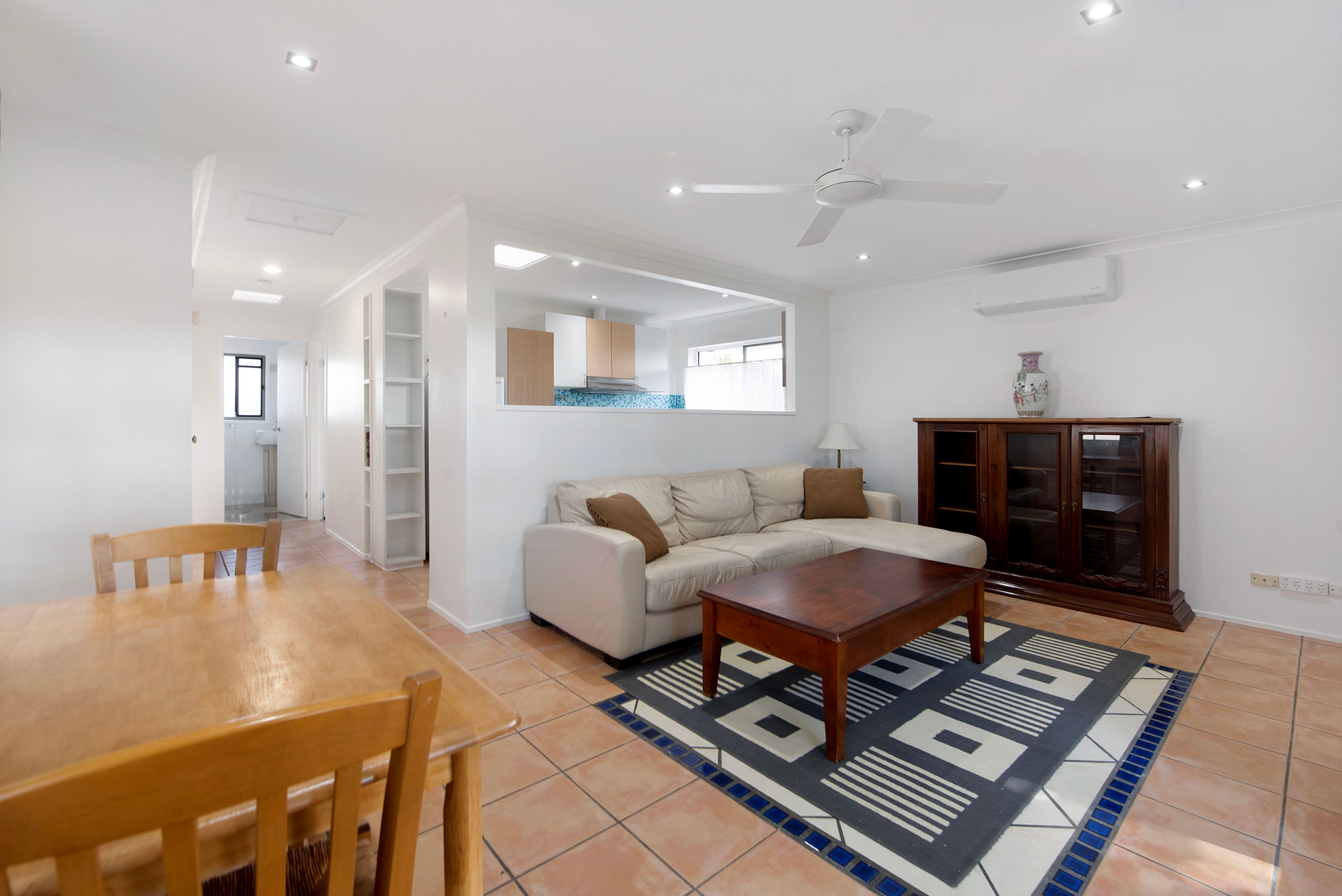 225 Sunshine Boulevard, Mermaid Waters, QLD 4218