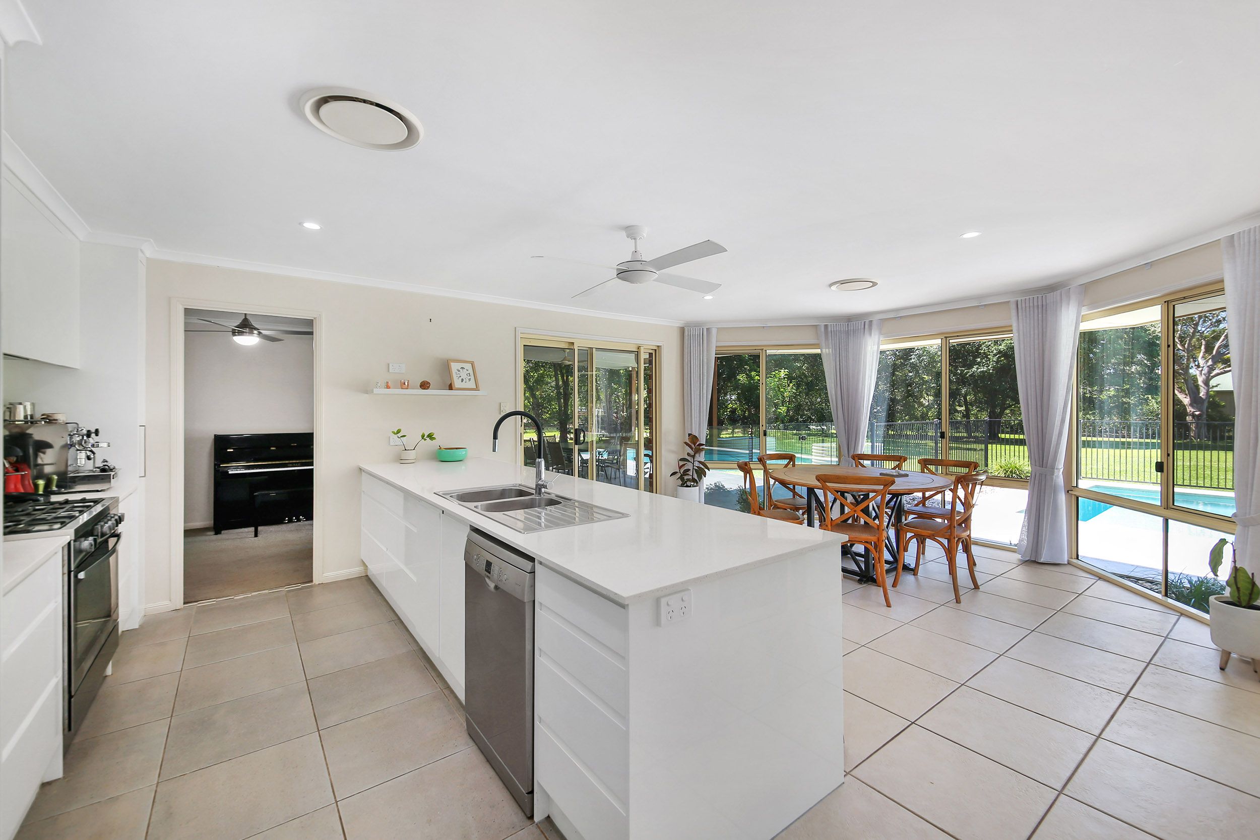 13 Forsyth Place — photo 3 of 22