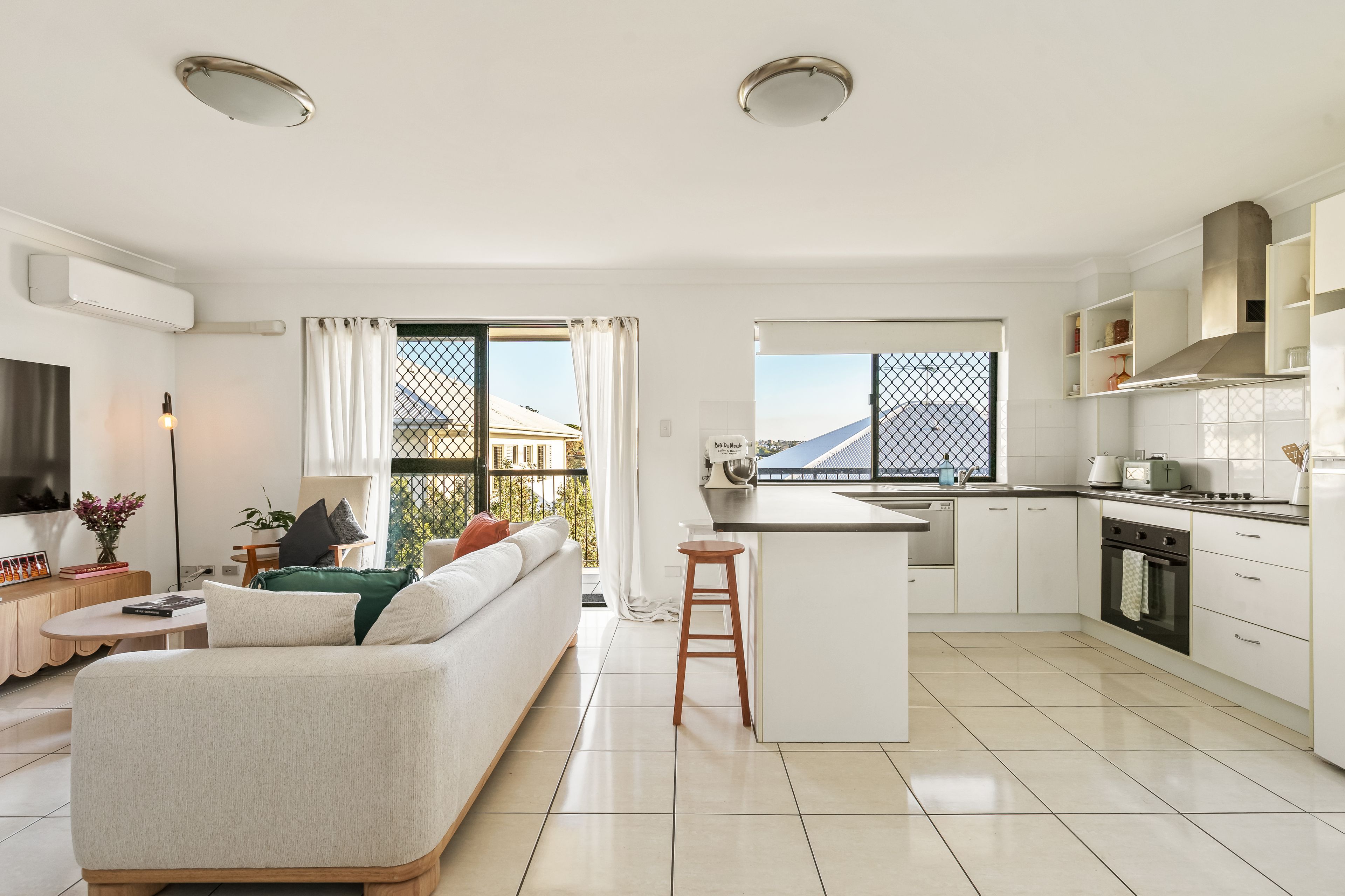 5/49 Victoria Terrace — photo 4 of 22