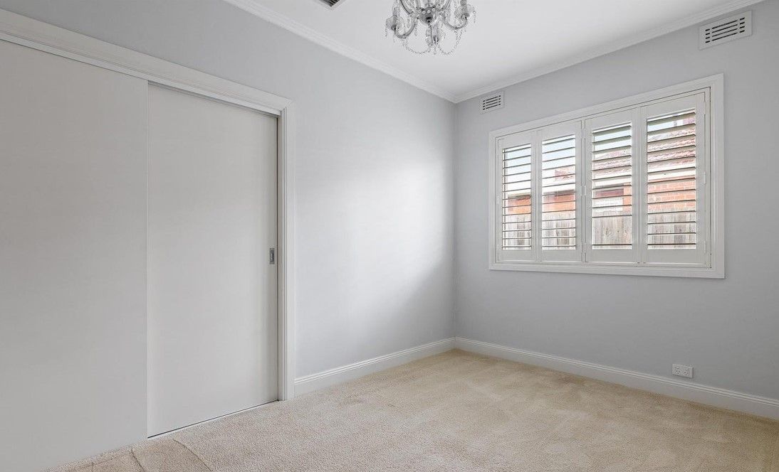 18 Howell Street — photo 6 of 16