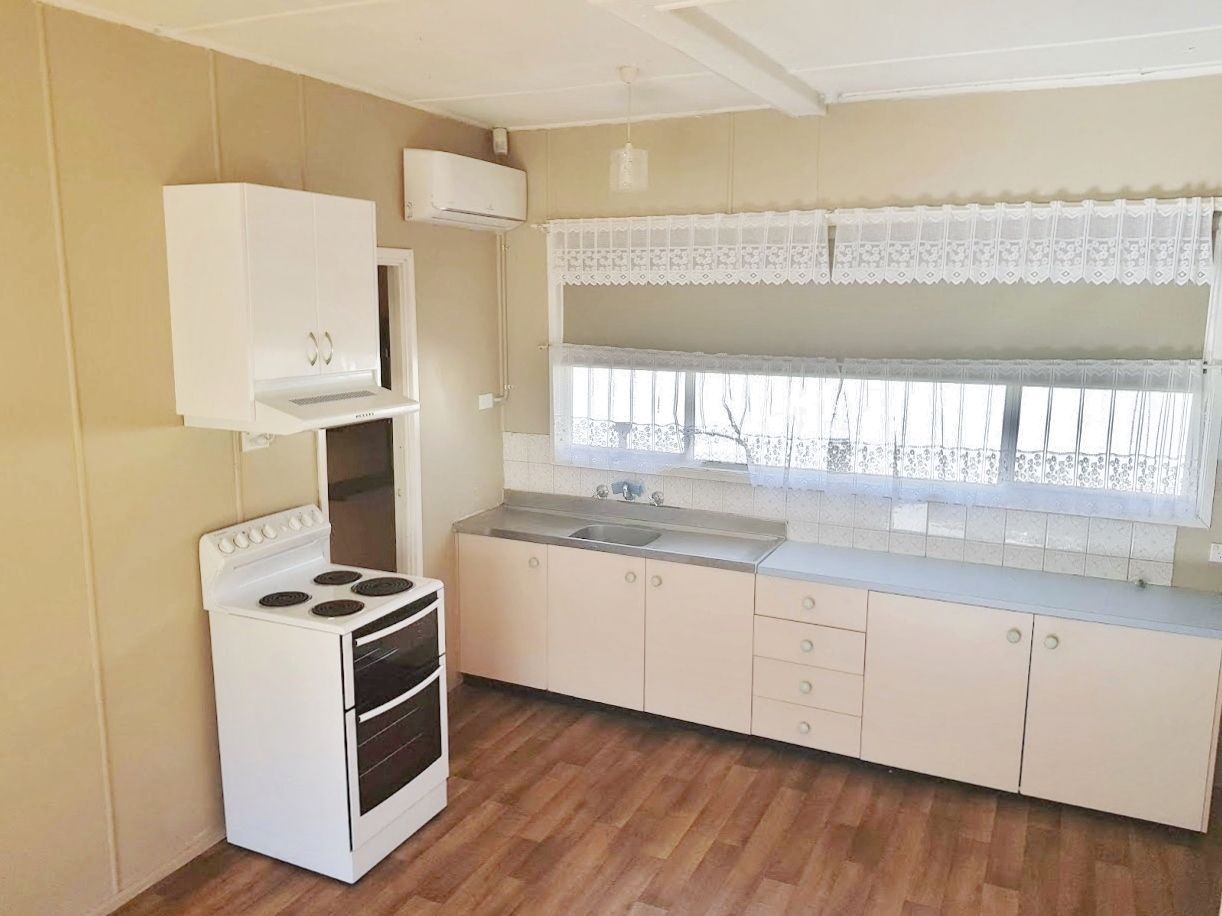2/4 Manoa Road, Budgewoi, NSW 2262