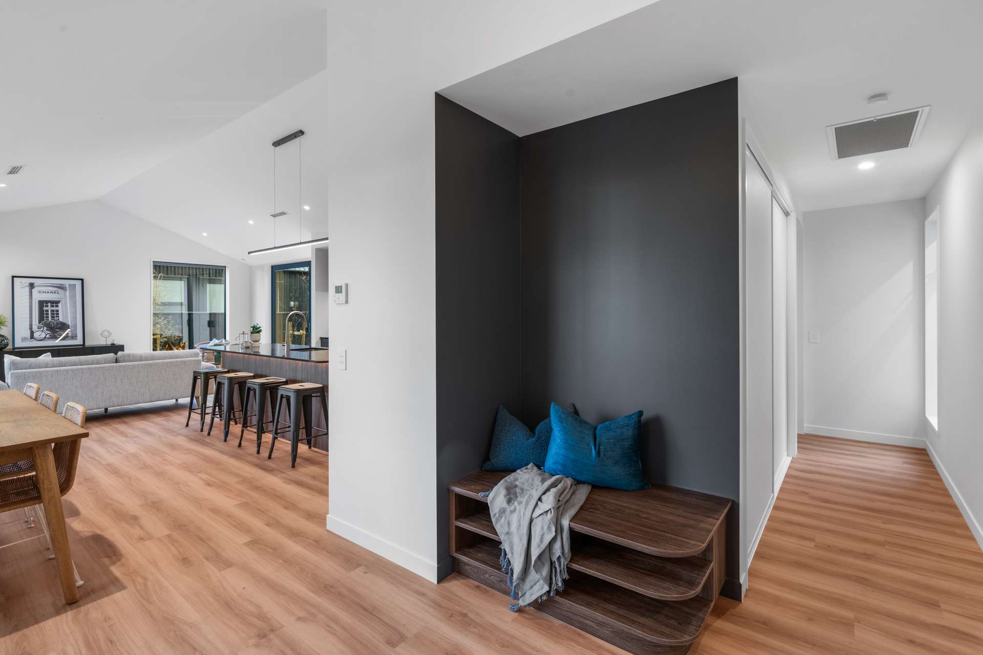 158 Gardiners Road photo 12