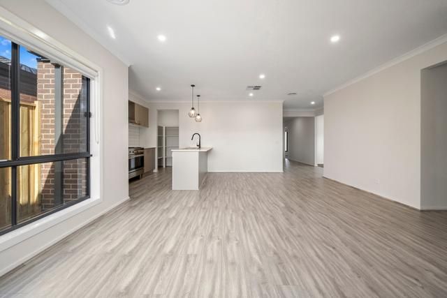 7 Midgard Road — photo 7 of 12