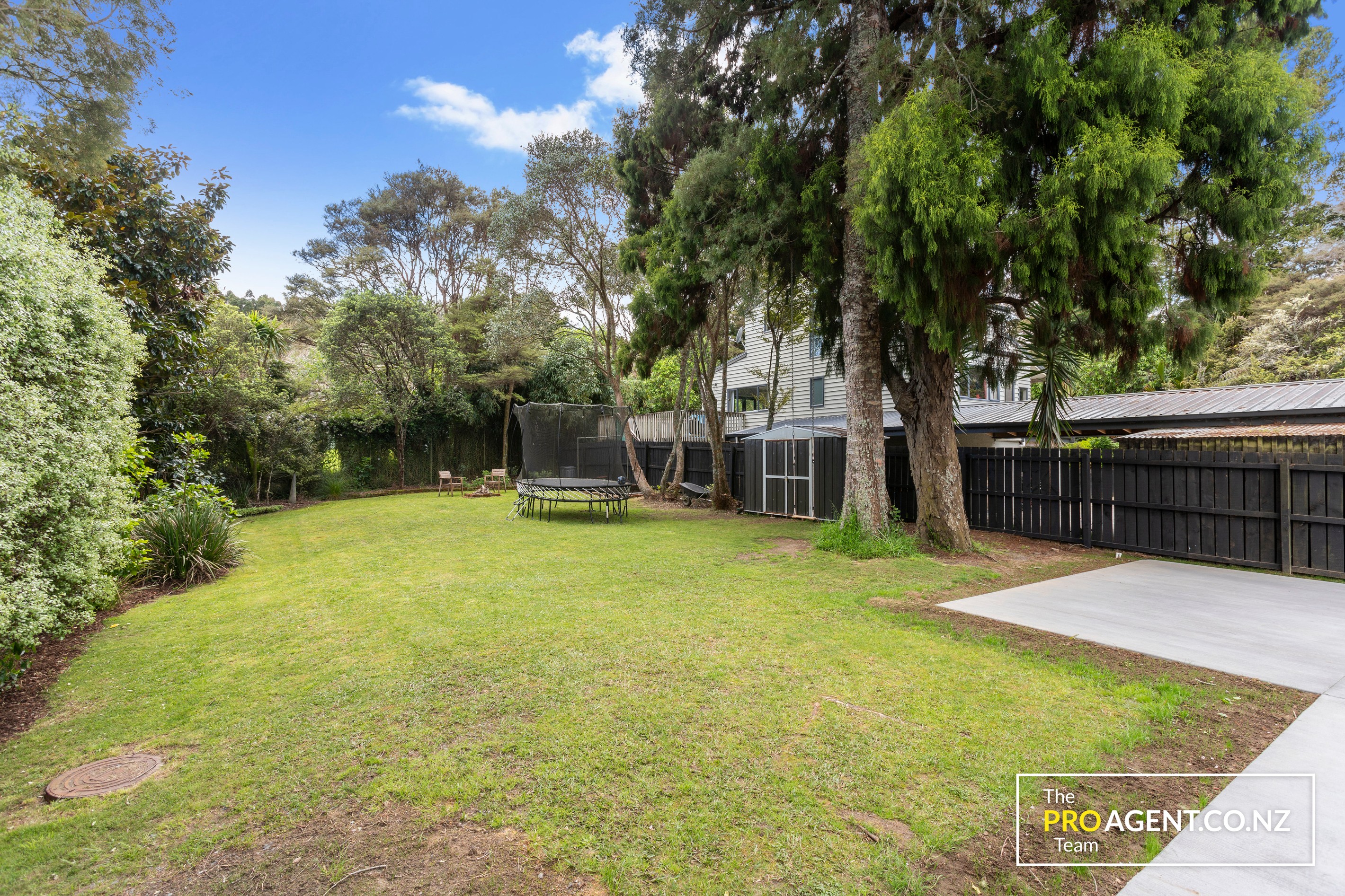 113 Woodlands Park Road, Titirangi, Waitakere City