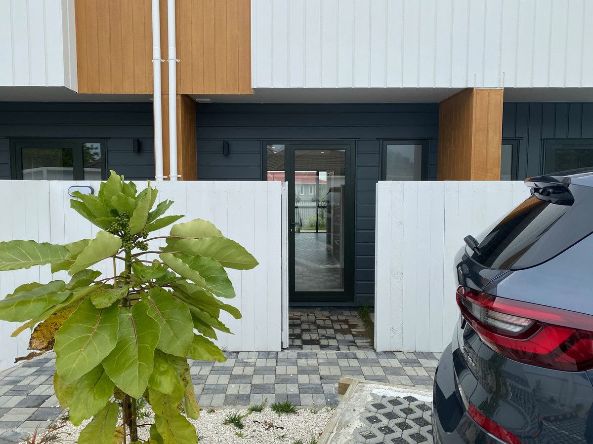 4/24 Tara Road, Henderson, Waitakere City