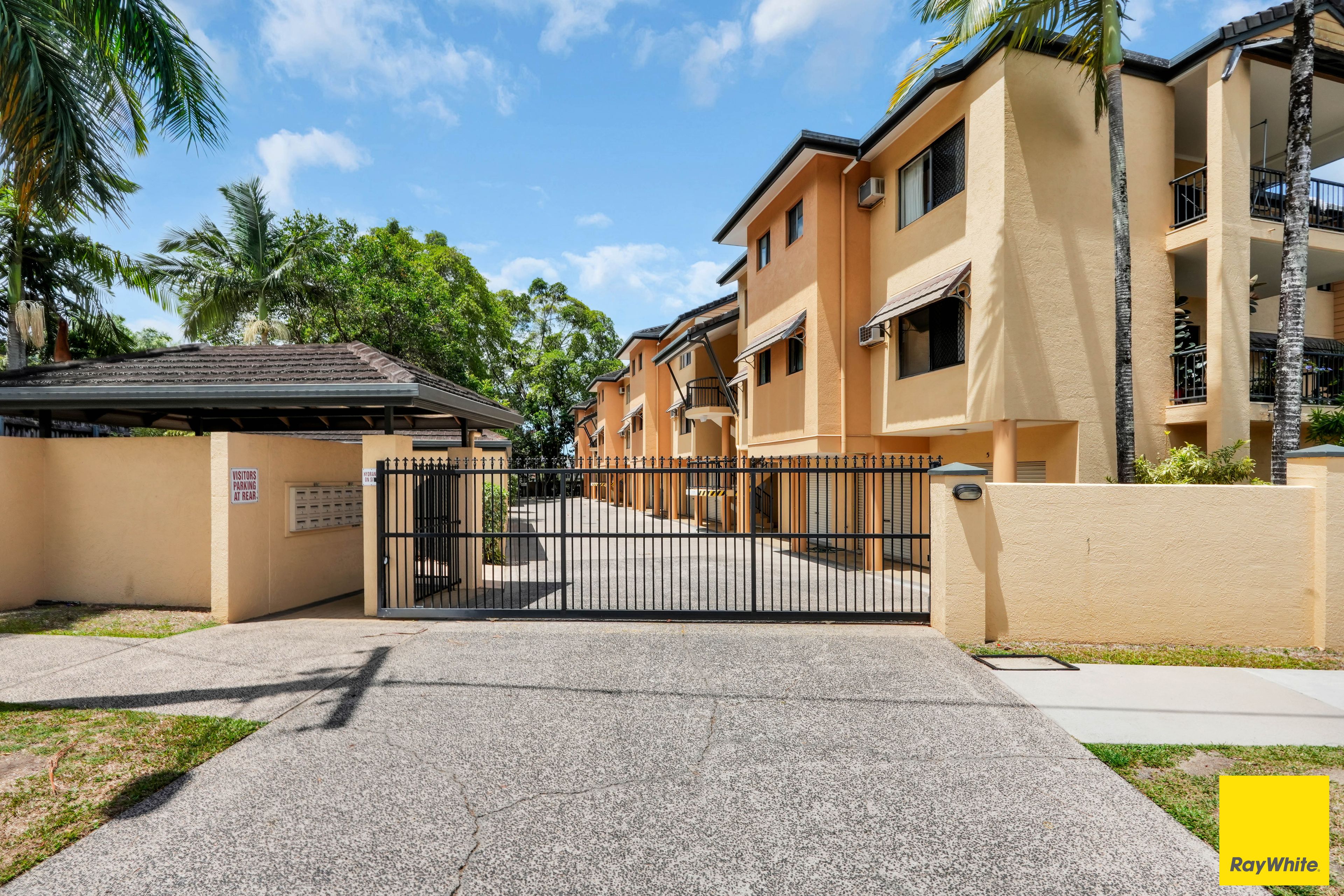 2-4 Mcguigan Street, Earlville QLD 4870