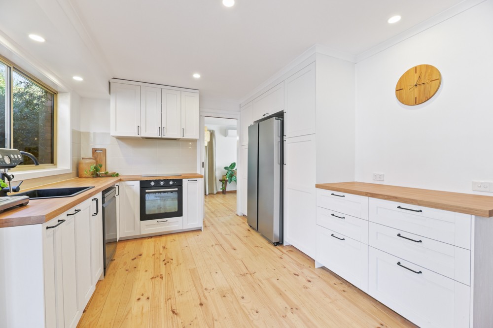 28 Lawrence Drive, Berwick, VIC 3806