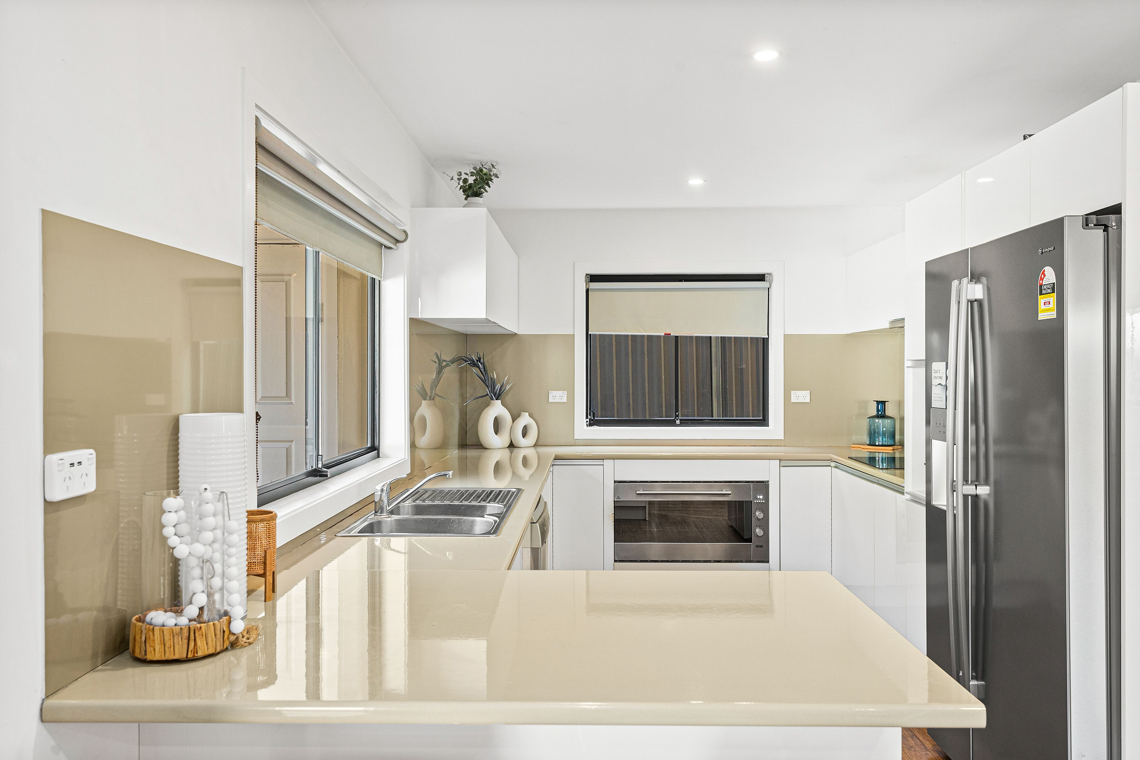 171 Gladstone Avenue — photo 4 of 9