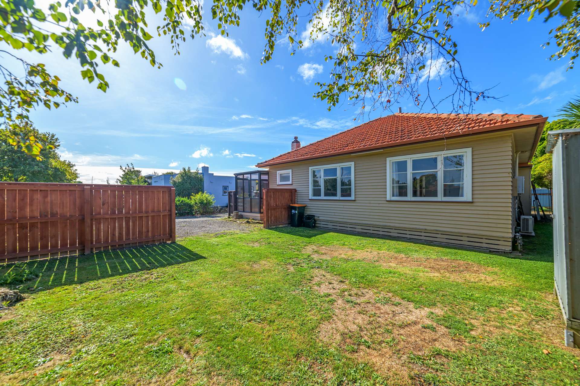327 Botanical Road photo 17