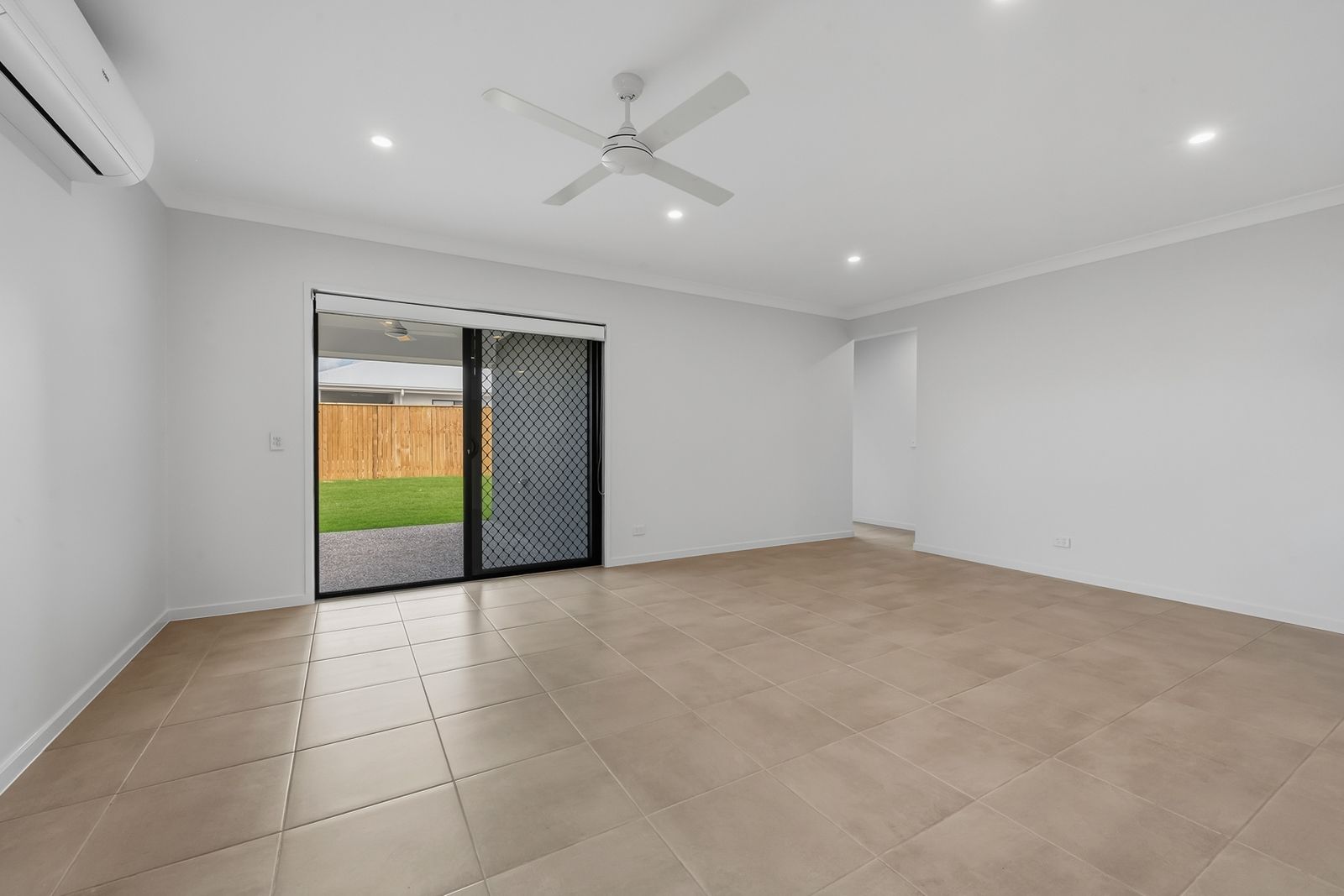 22 Green Avenue — photo 3 of 12