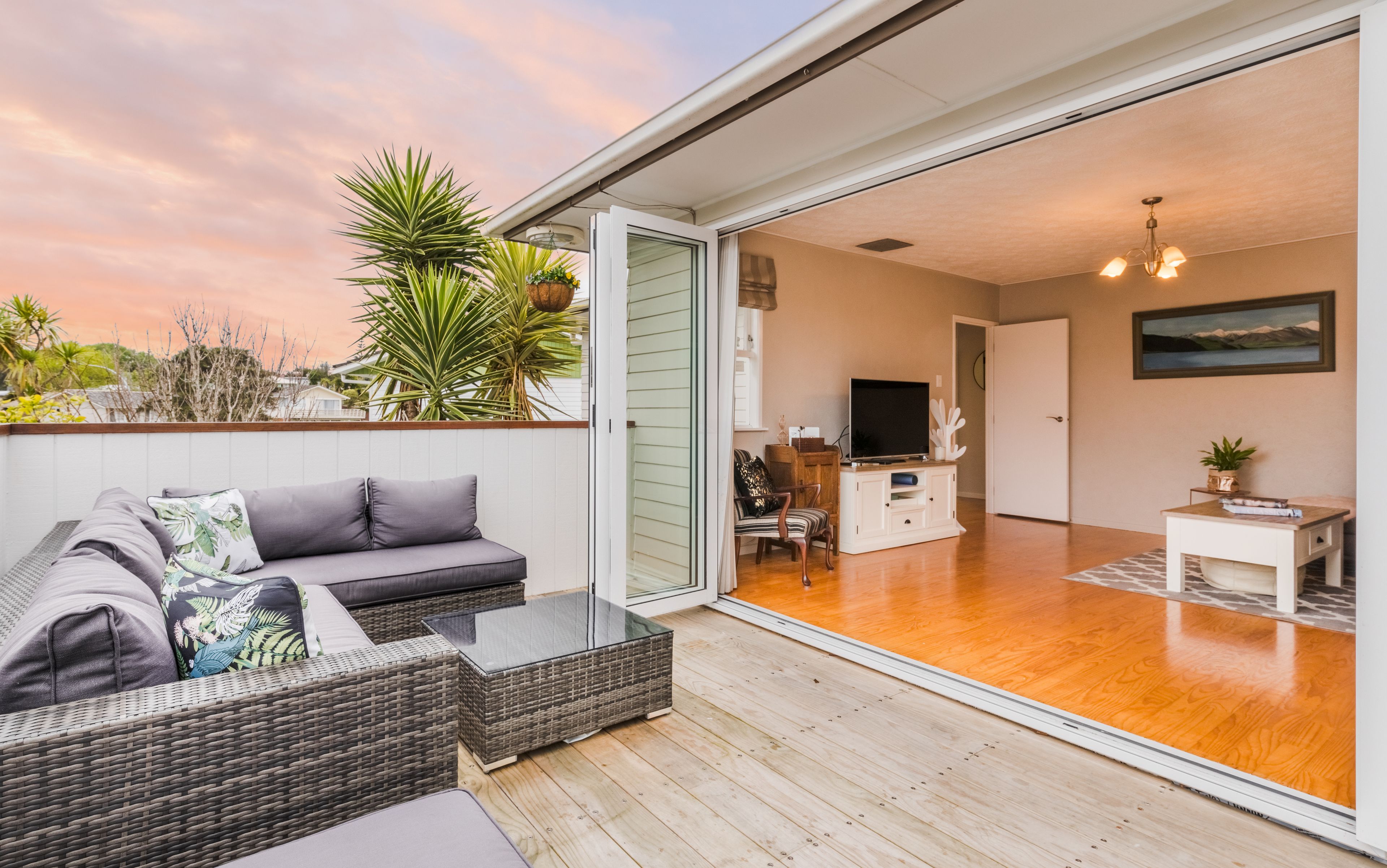 62 La Rosa Street, Green Bay, Waitakere City