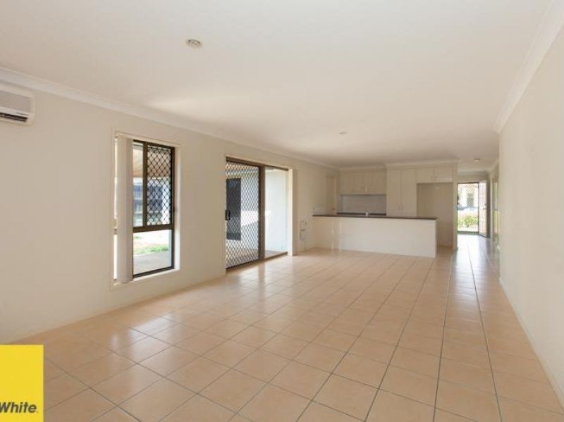 27 O'Dea Crescent, Goodna, QLD 4300