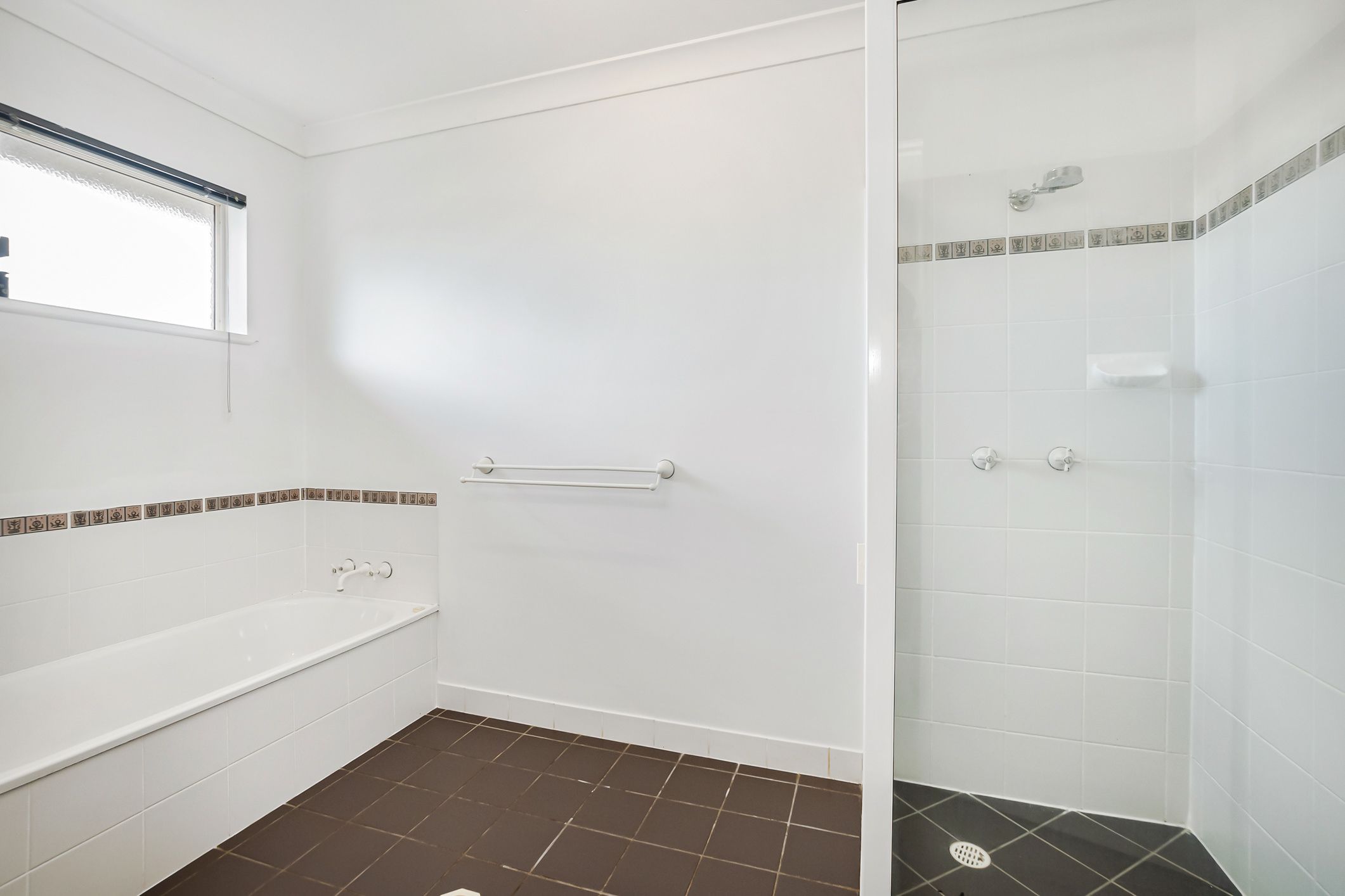 42 Emmadale Drive — photo 16 of 21