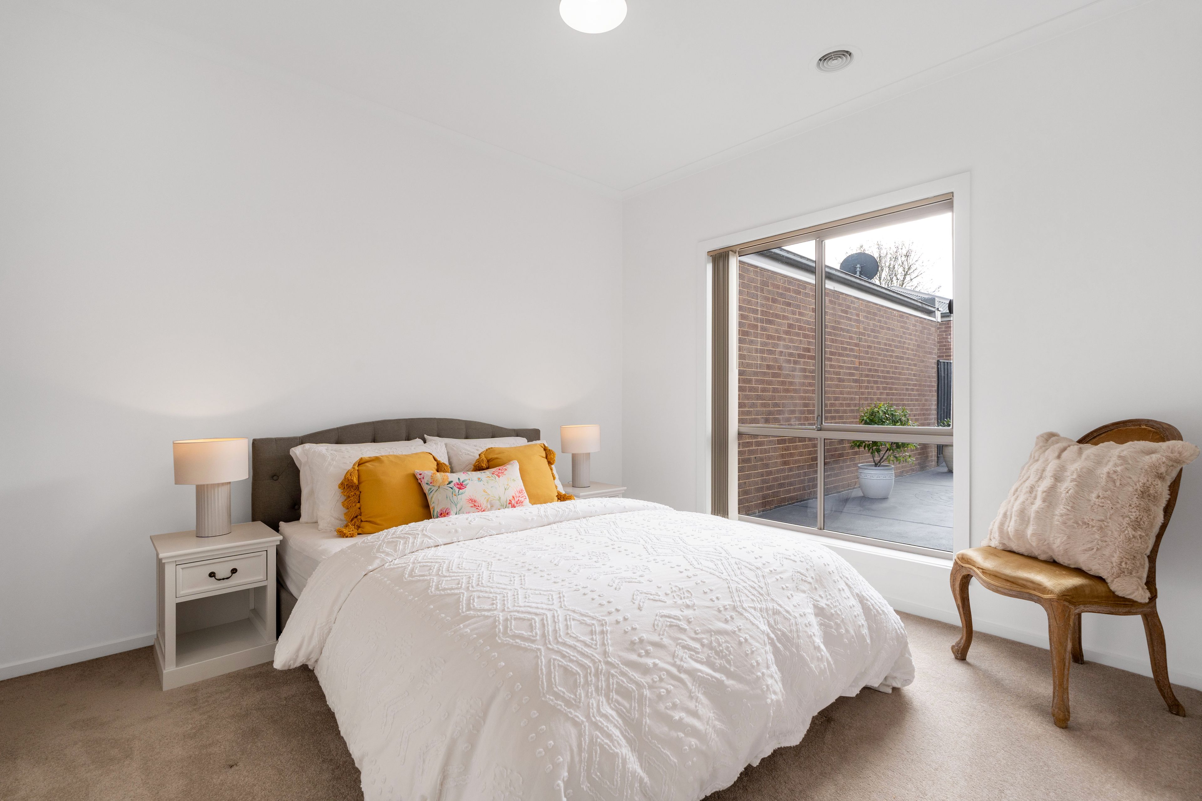 11 Yorkshire Terrace — photo 7 of 16