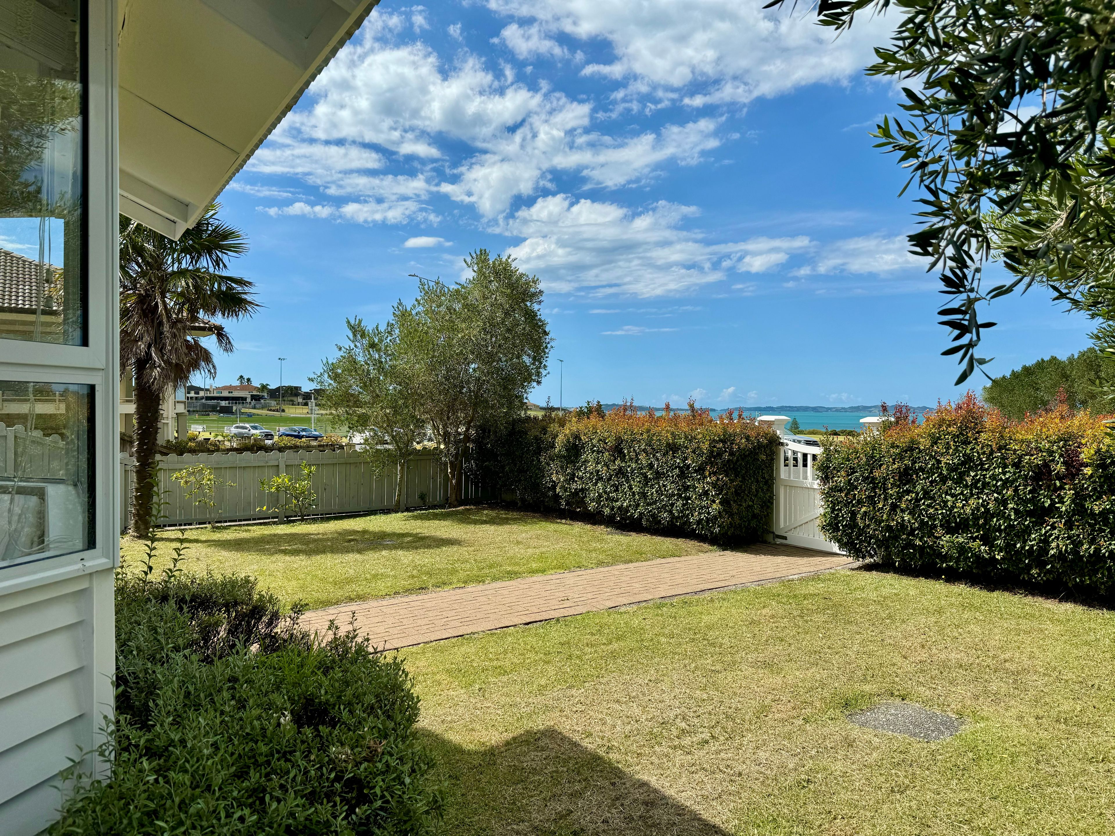 19 Macleans Road, Bucklands Beach, Manukau City