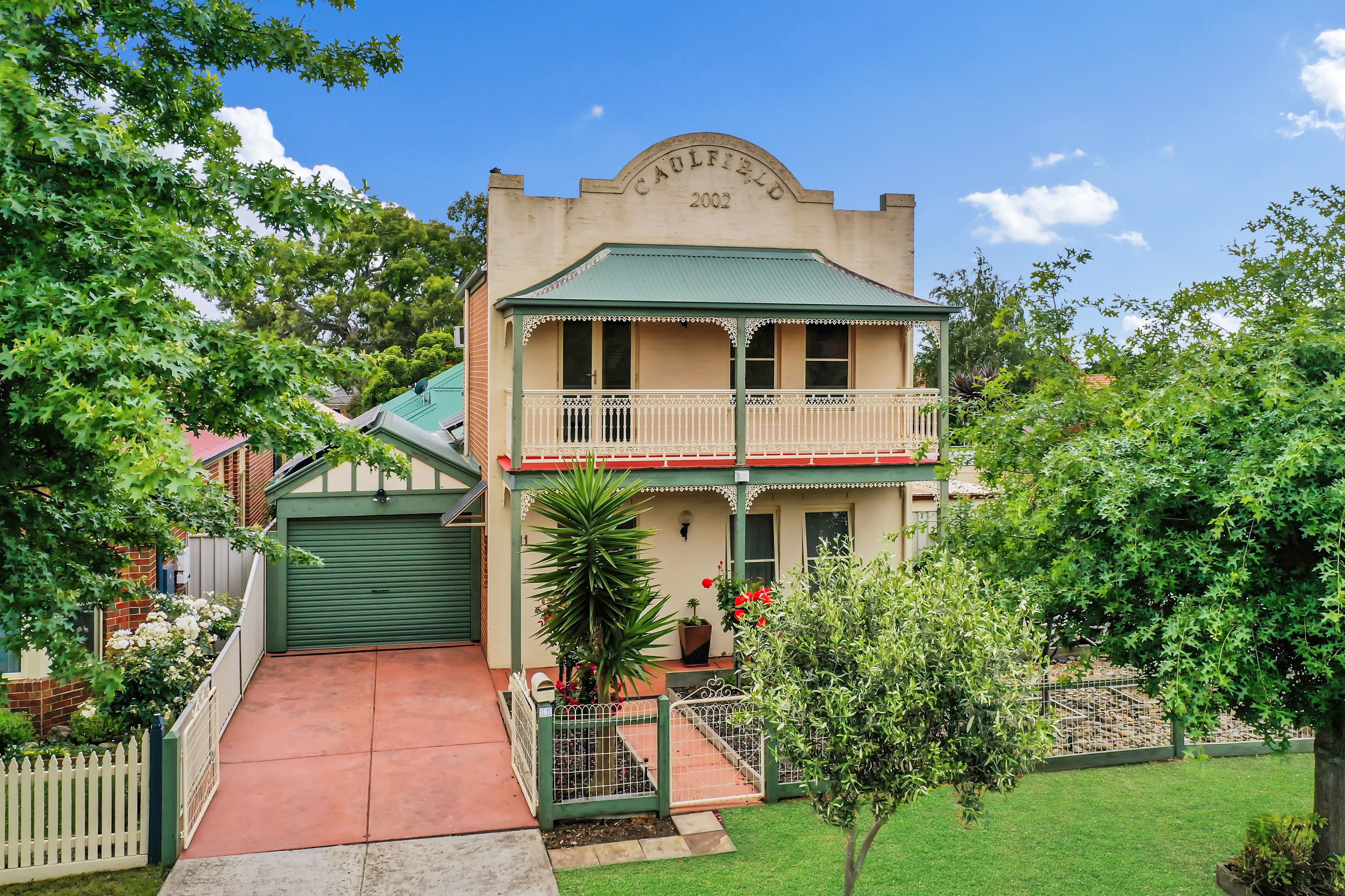 11 Woodlea Crescent, Craigieburn VIC 3064