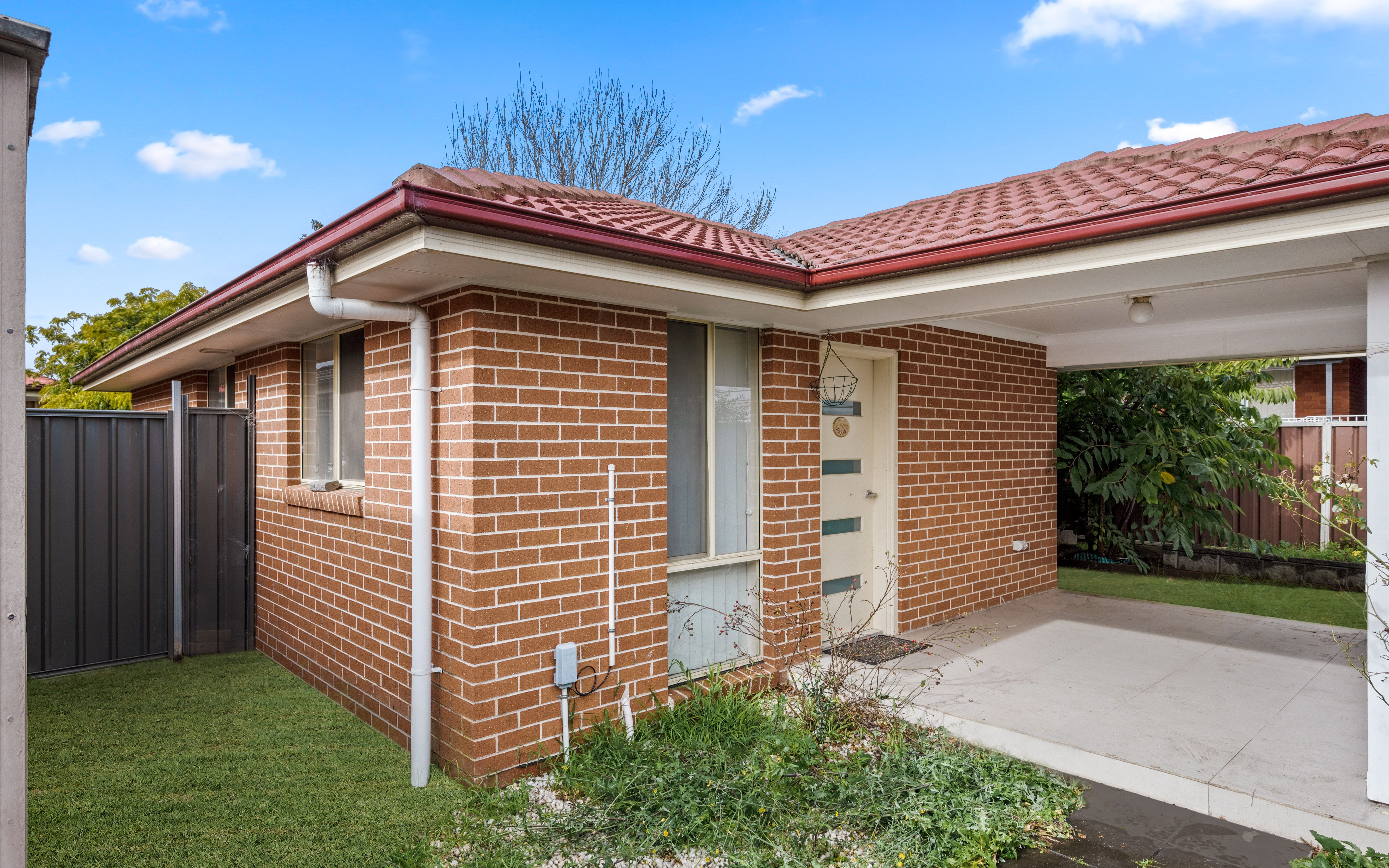 25 & 25A First Avenue, Macquarie Fields, NSW 2564