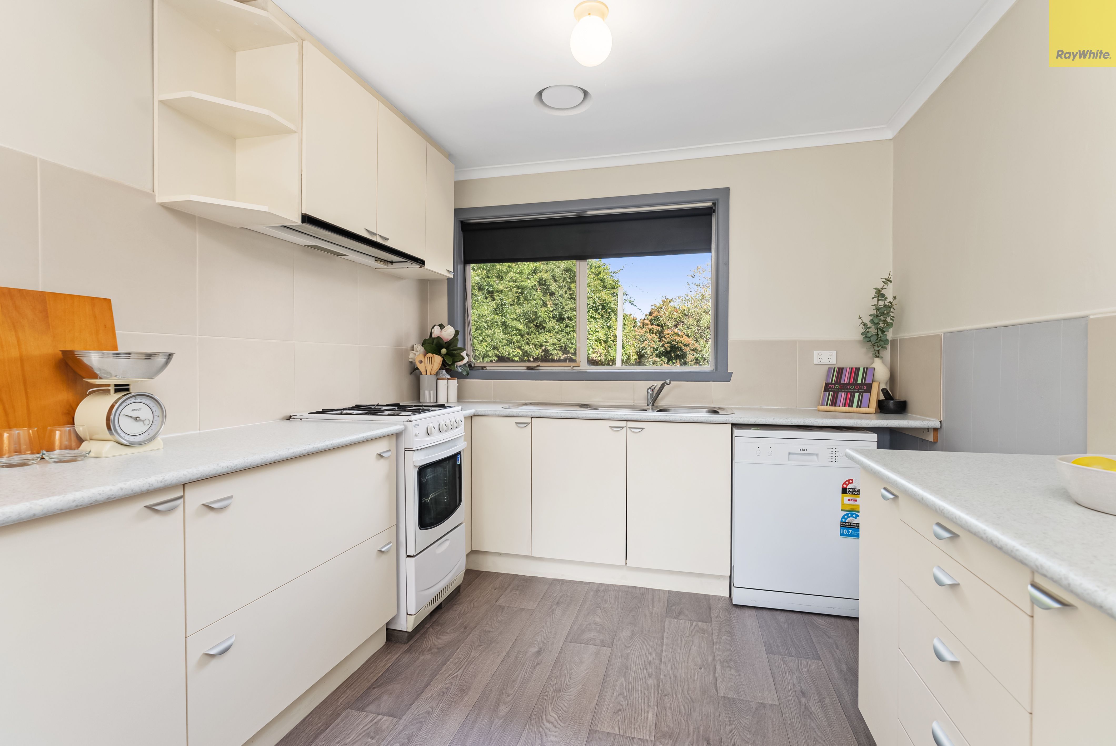 5 Swan Street — photo 6 of 22