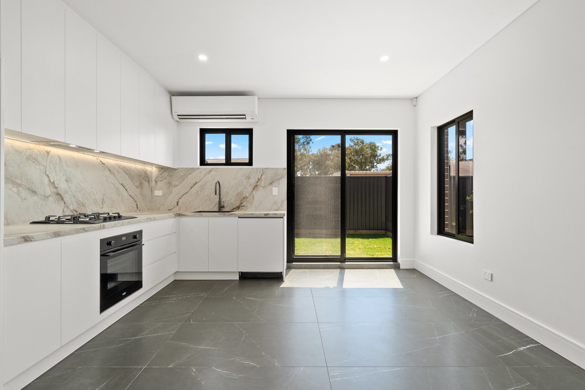 367 Cabramatta Road West — photo 16 of 23
