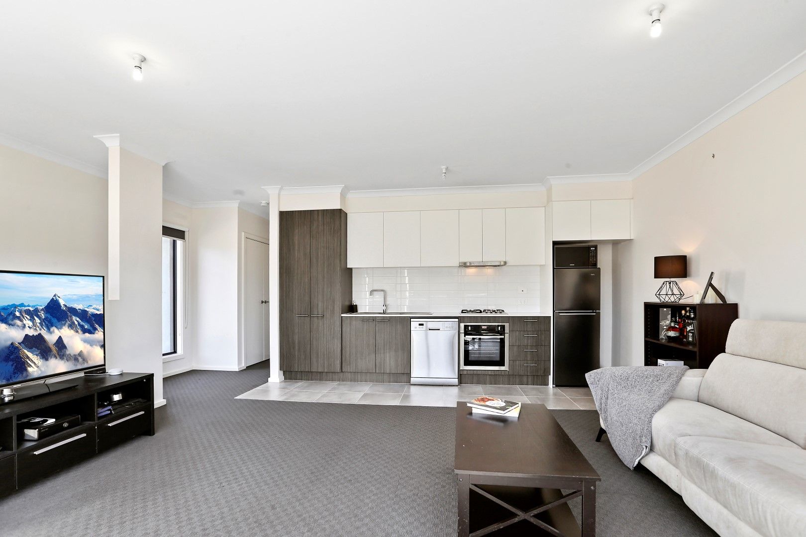 2 English Close, Mooroolbark, VIC 3138