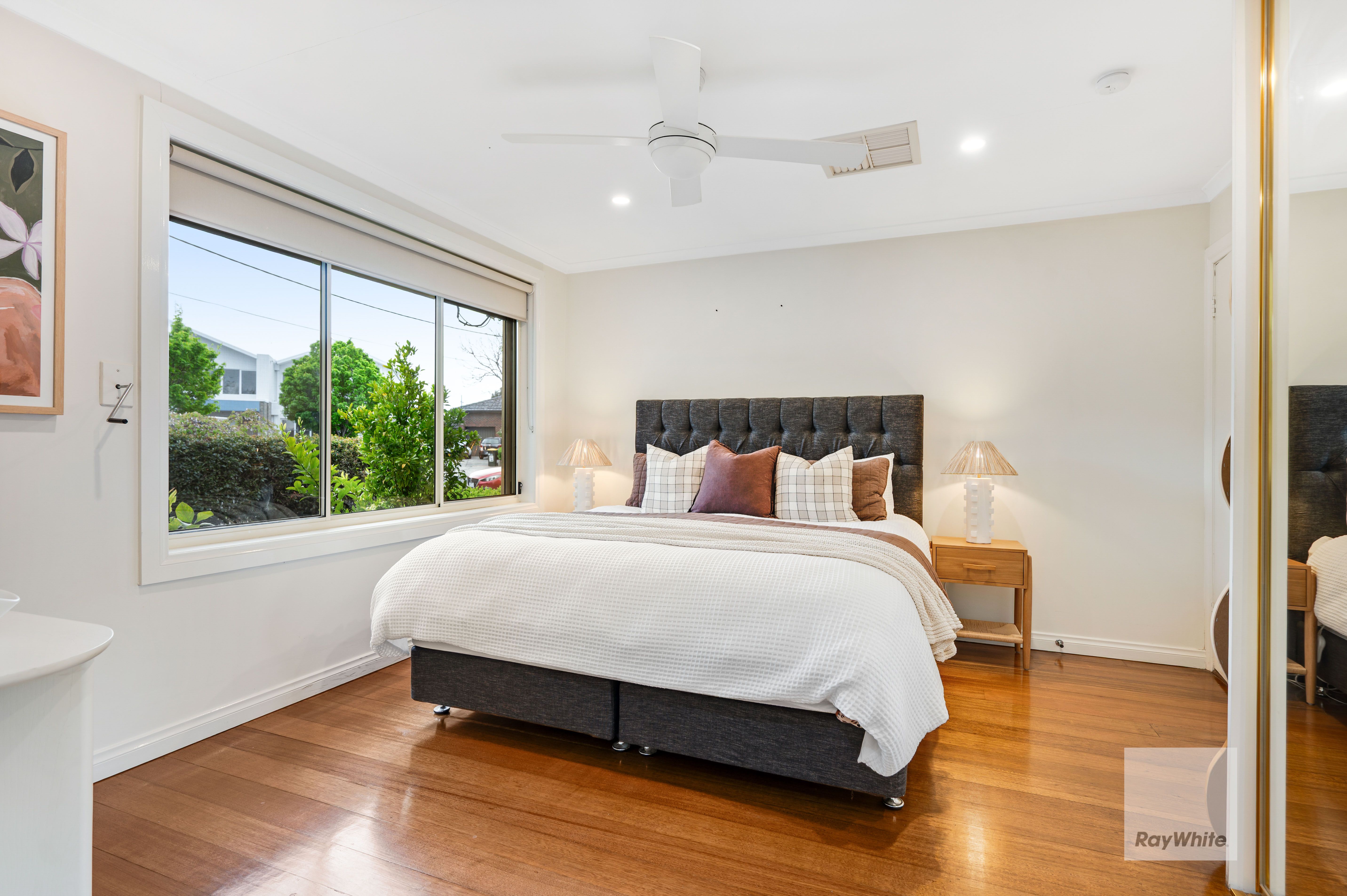 6 Sutton Close — photo 19 of 30
