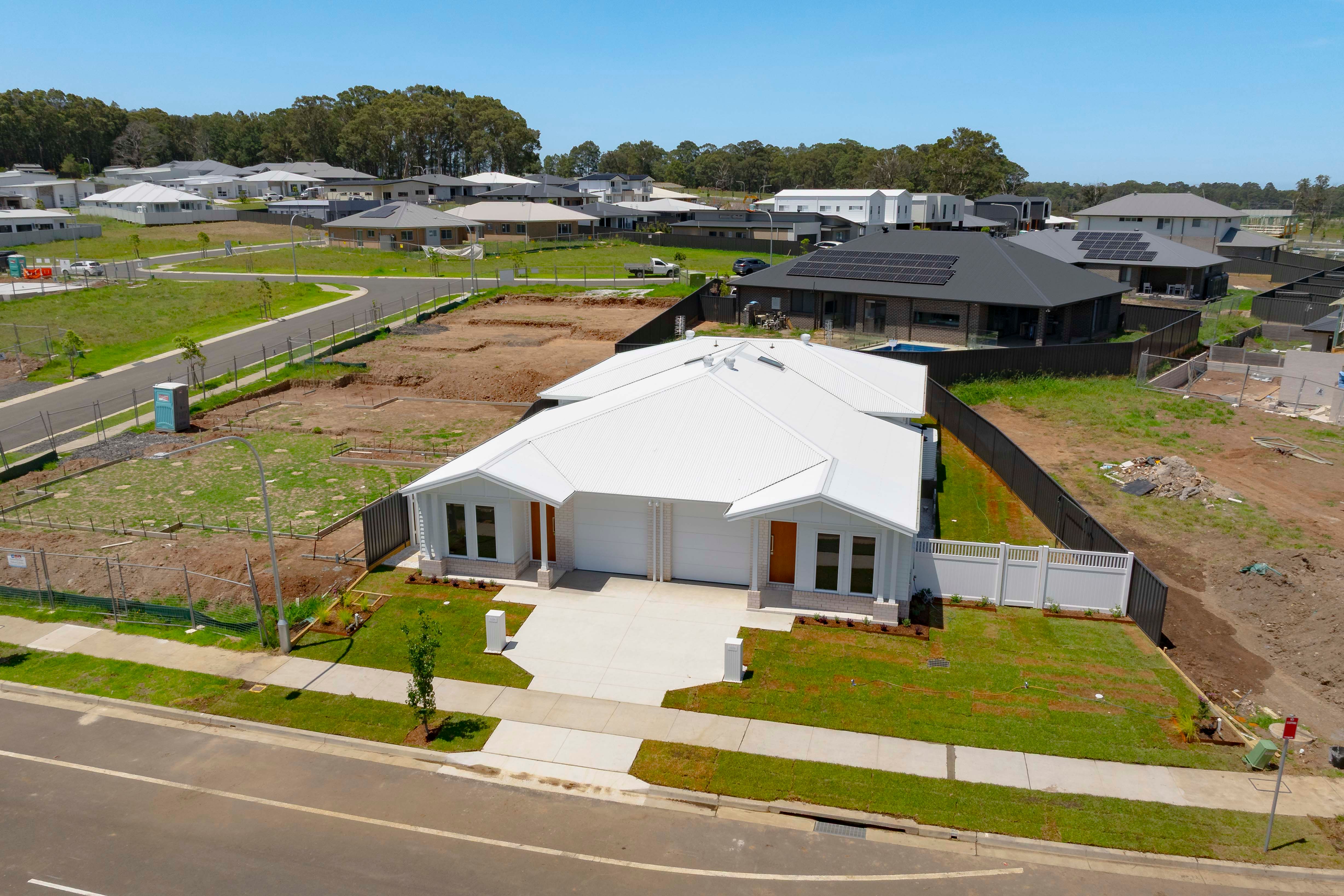 122a Lancaster Drive, BADAGARANG, NSW 2540