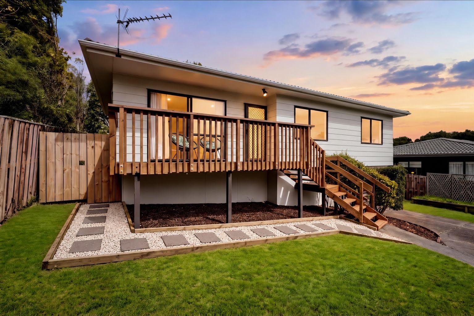 2/53 Lavery Place, Sunnynook, North Shore City