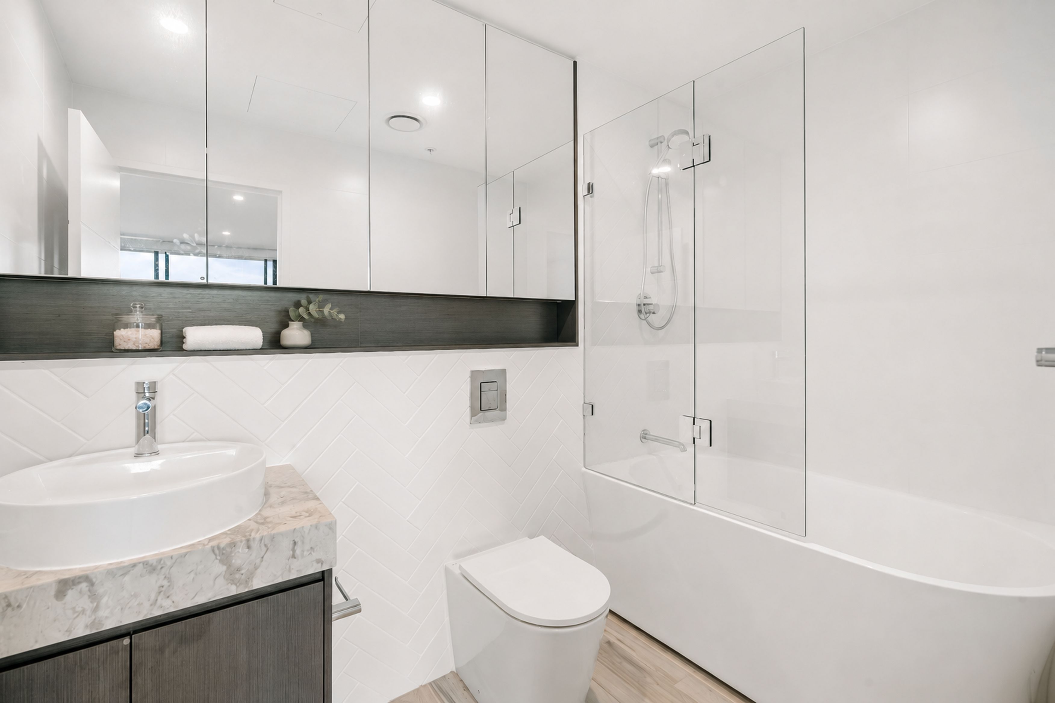 E1307/108 Donnison Street — photo 10 of 16