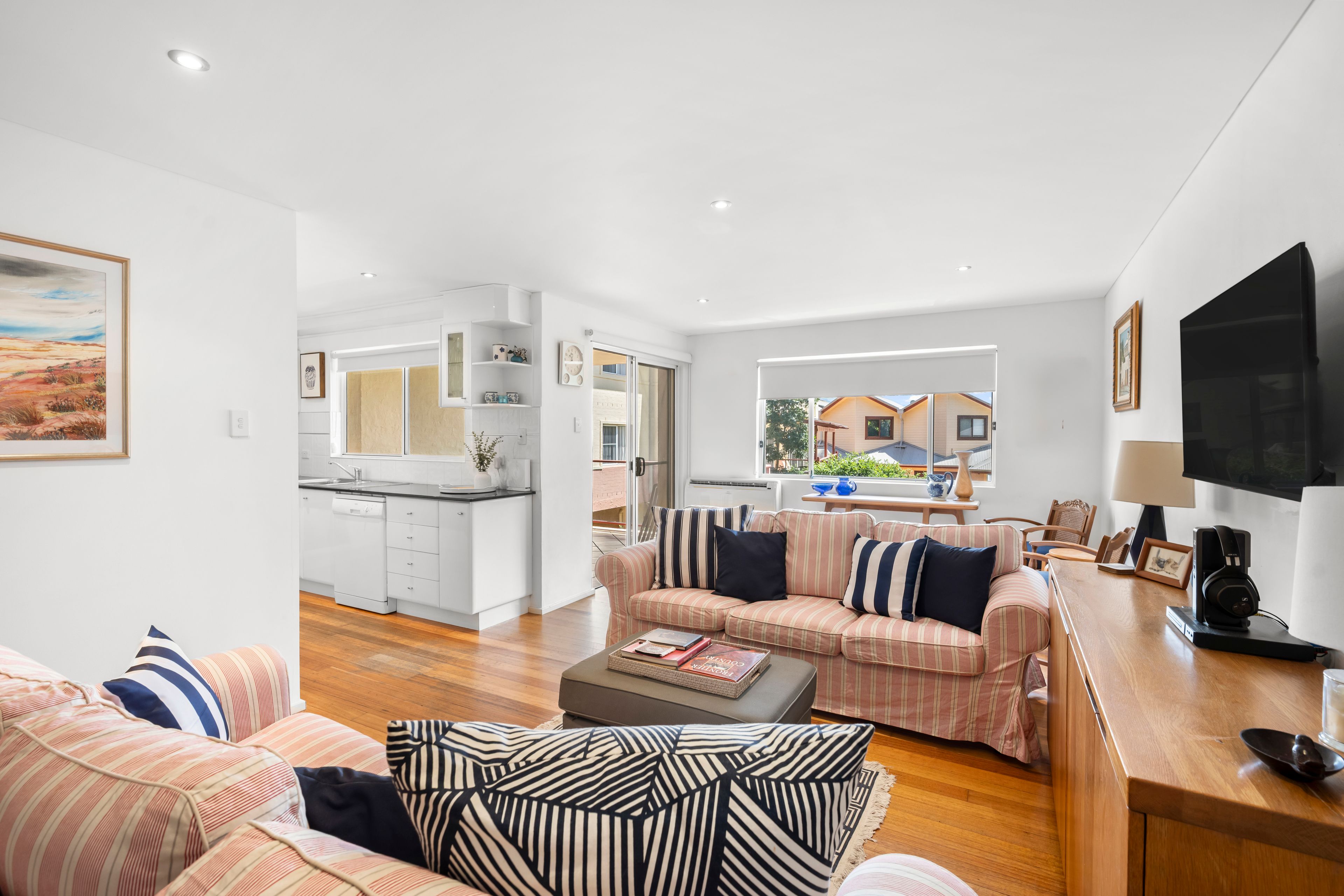 18/50 Araluen Drive — photo 4 of 7