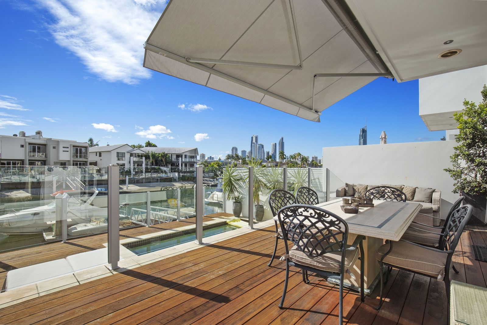 1/13 Vespa Crescent, Surfers Paradise, QLD 4217